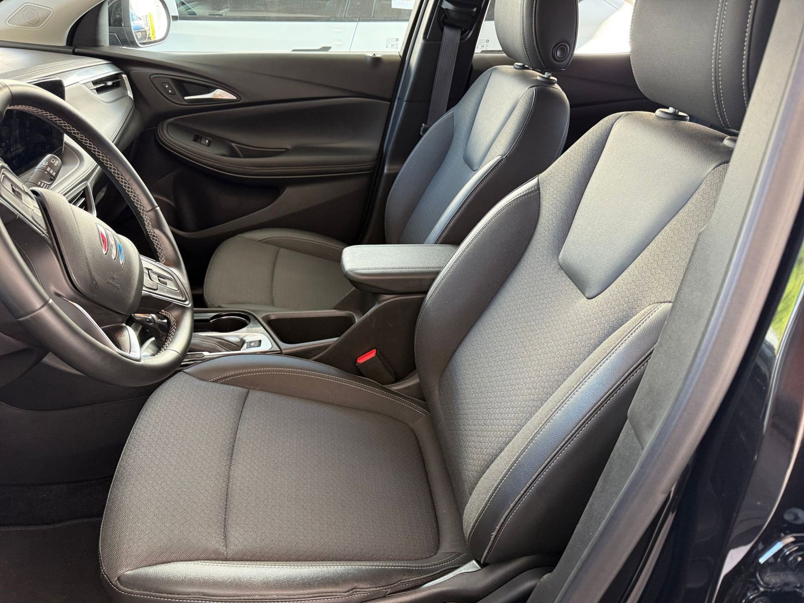 Thumbnail: 2025 Buick Encore GX - 27