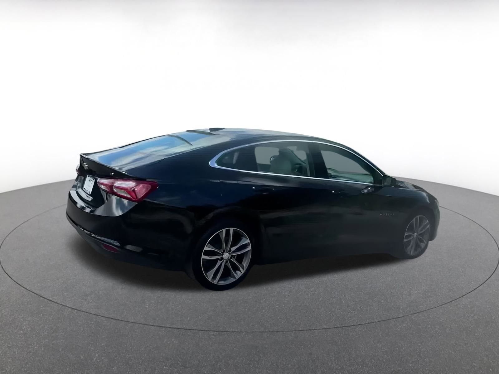 Thumbnail: 2024 Chevrolet Malibu - 14