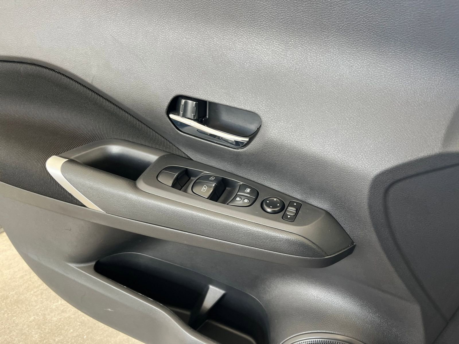 Thumbnail: 2024 Nissan Kicks - 20