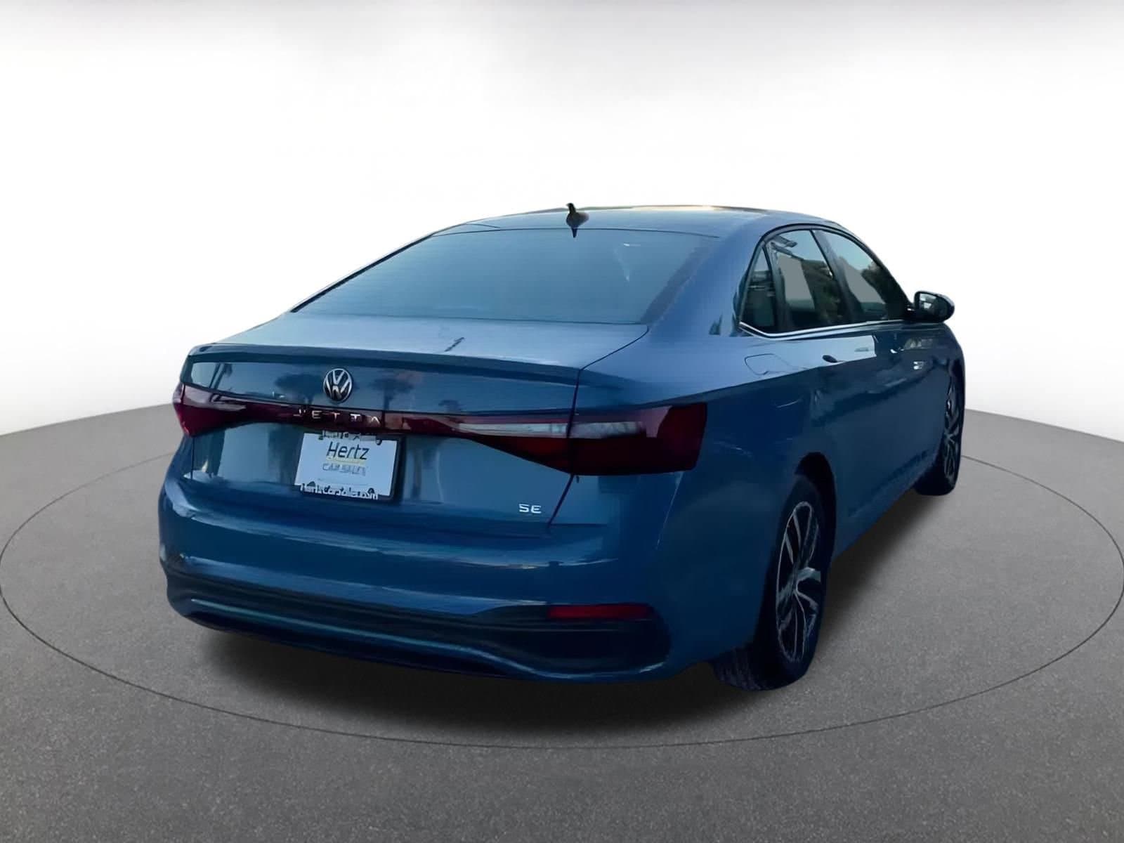 Thumbnail: 2025 Volkswagen Jetta - 14