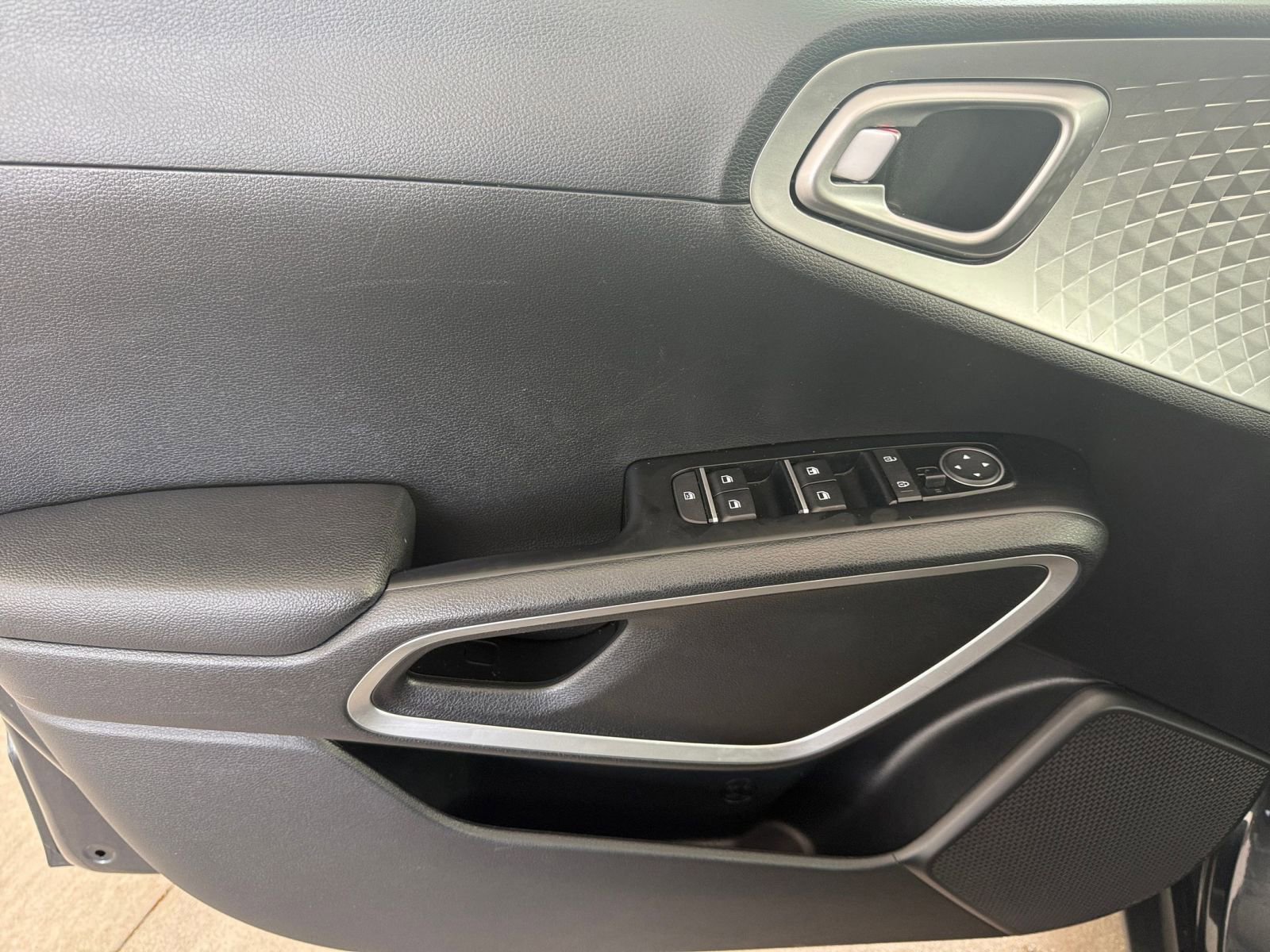 Thumbnail: 2025 Kia Soul - 18