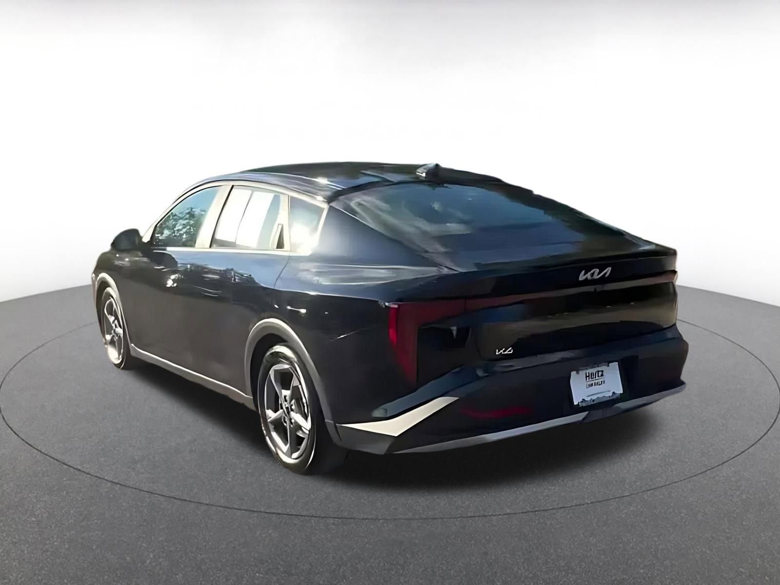 Thumbnail: 2025 Kia K4 - 10