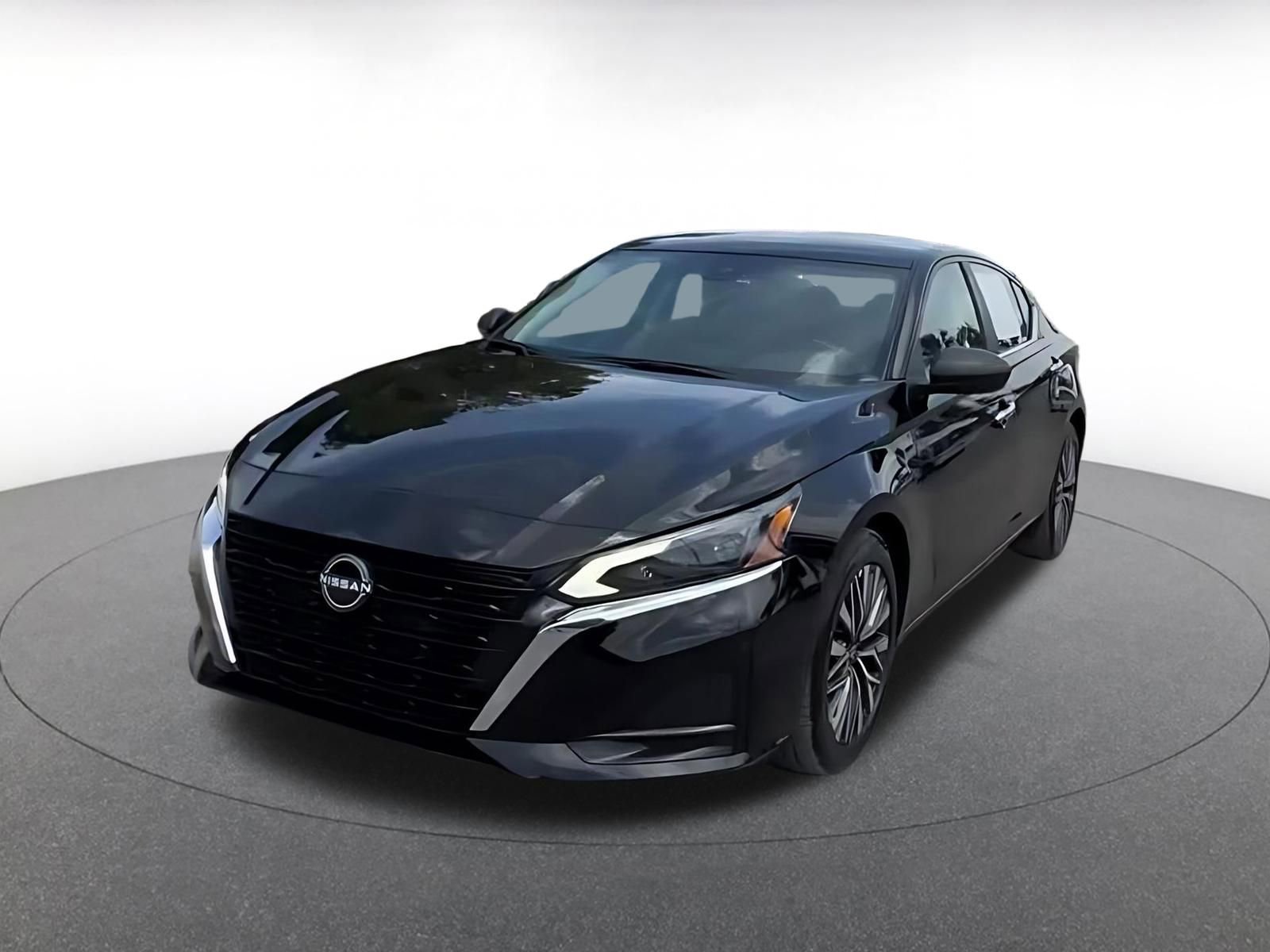 Thumbnail: 2025 Nissan Altima - 7
