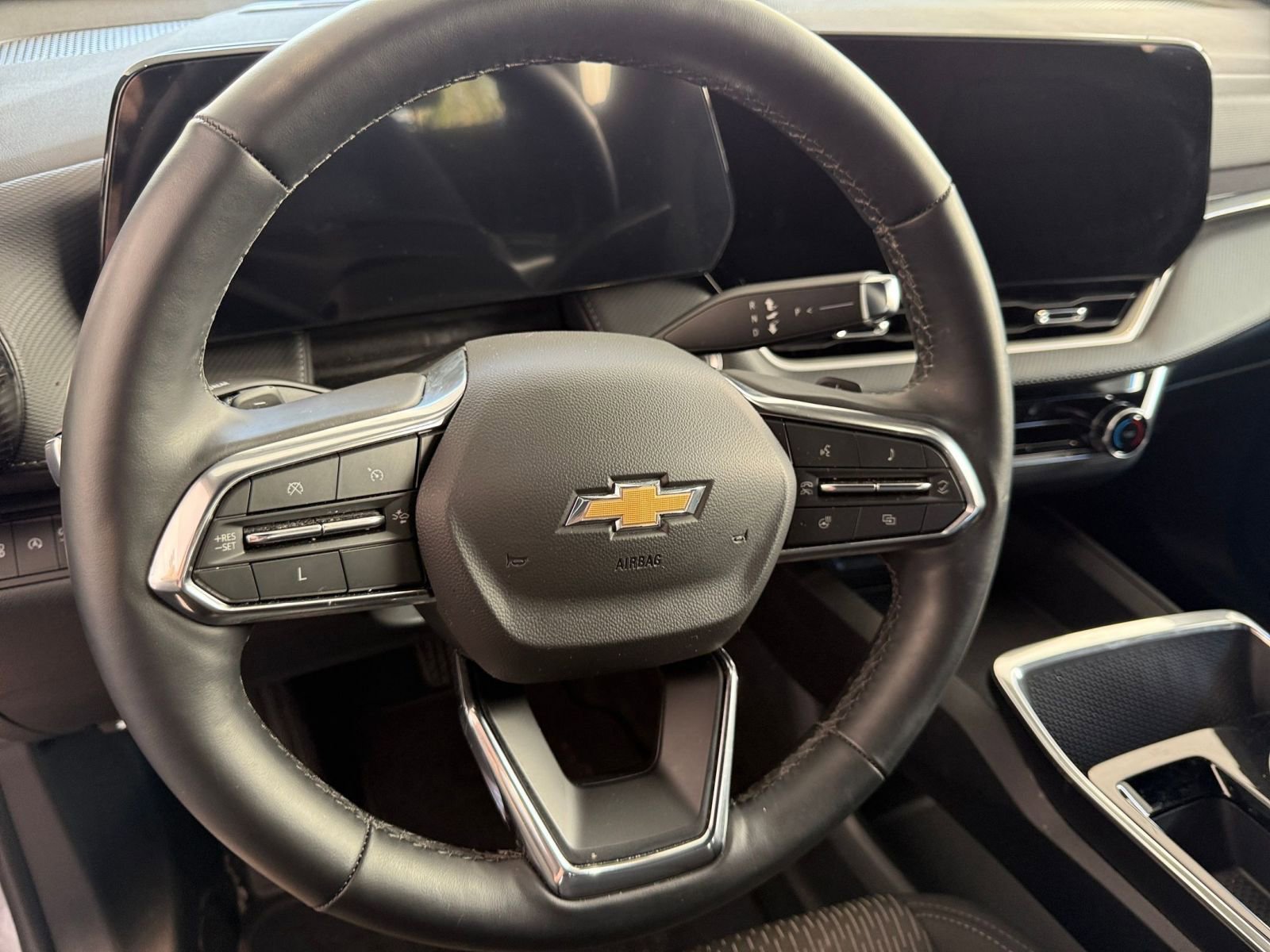 Thumbnail: 2025 Chevrolet Equinox - 28