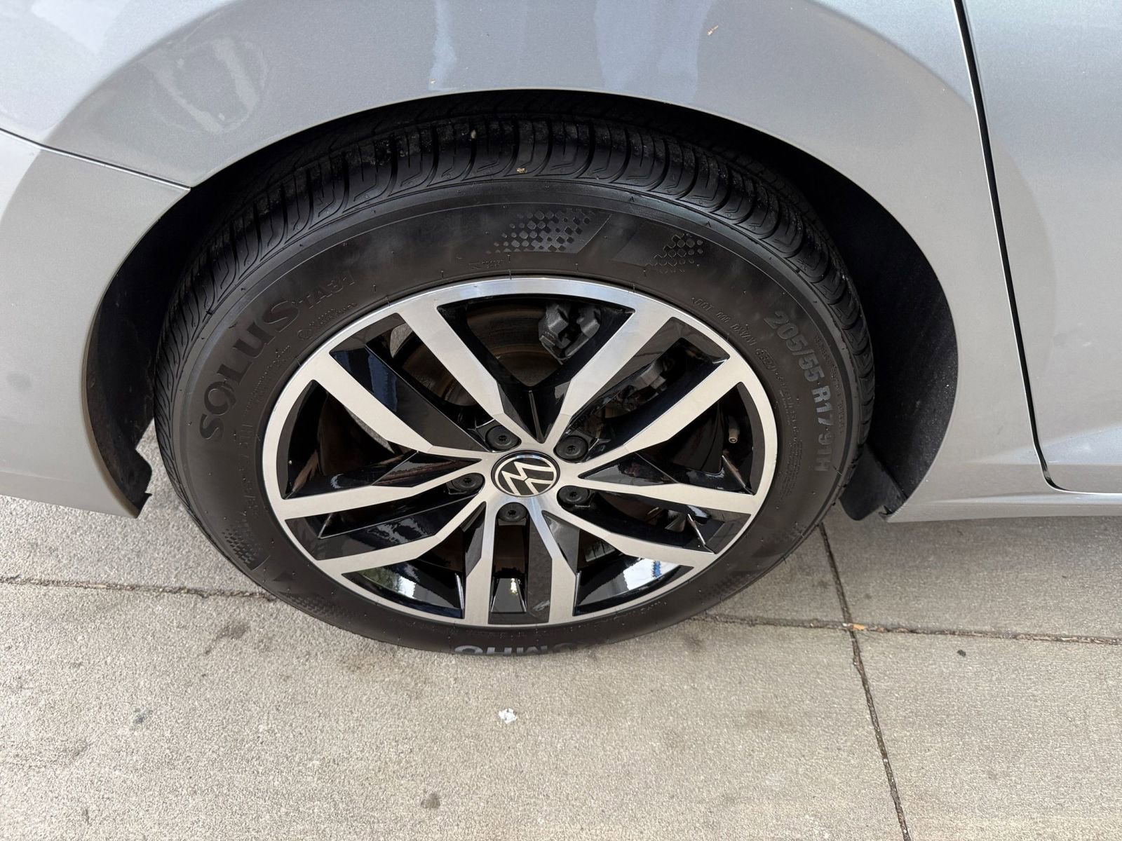 Thumbnail: 2025 Volkswagen Jetta - 30