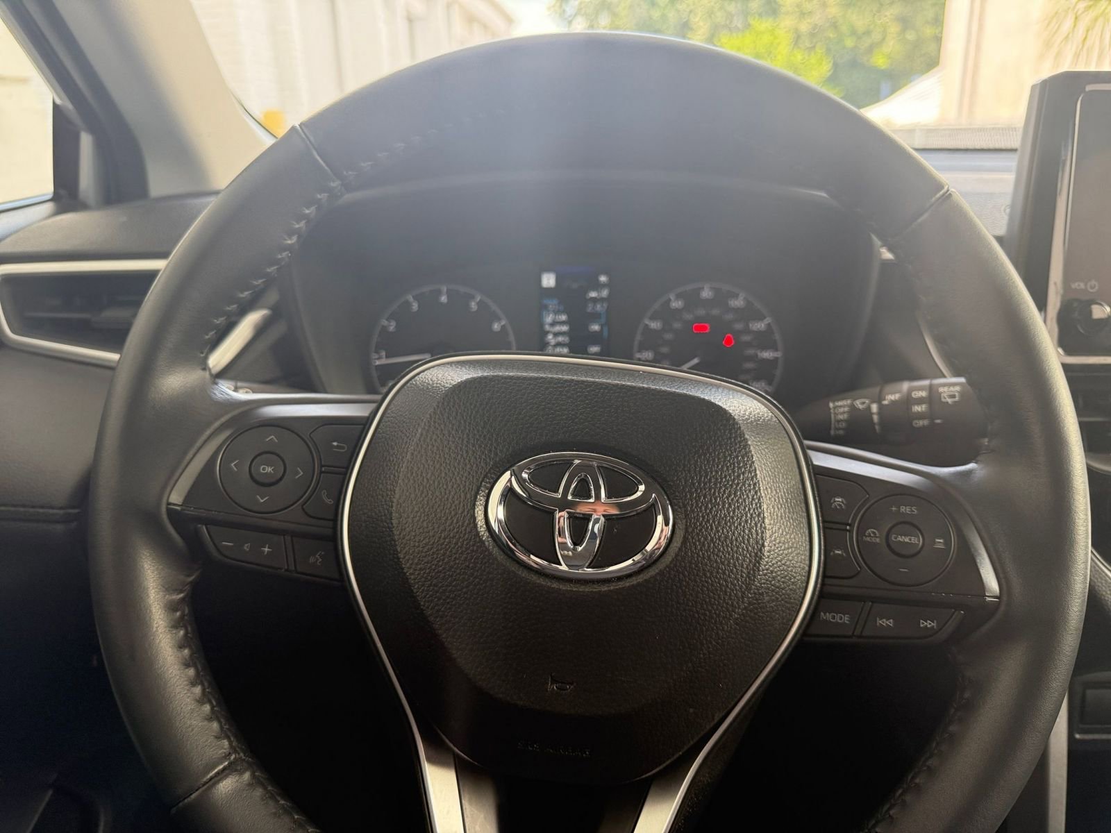 Thumbnail: 2025 Toyota Corolla Cross - 28