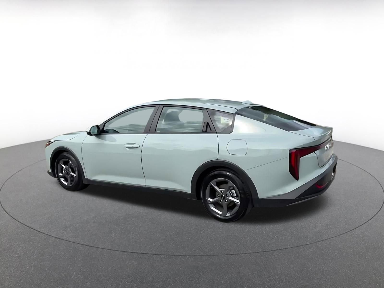 Thumbnail: 2025 Kia K4 - 10