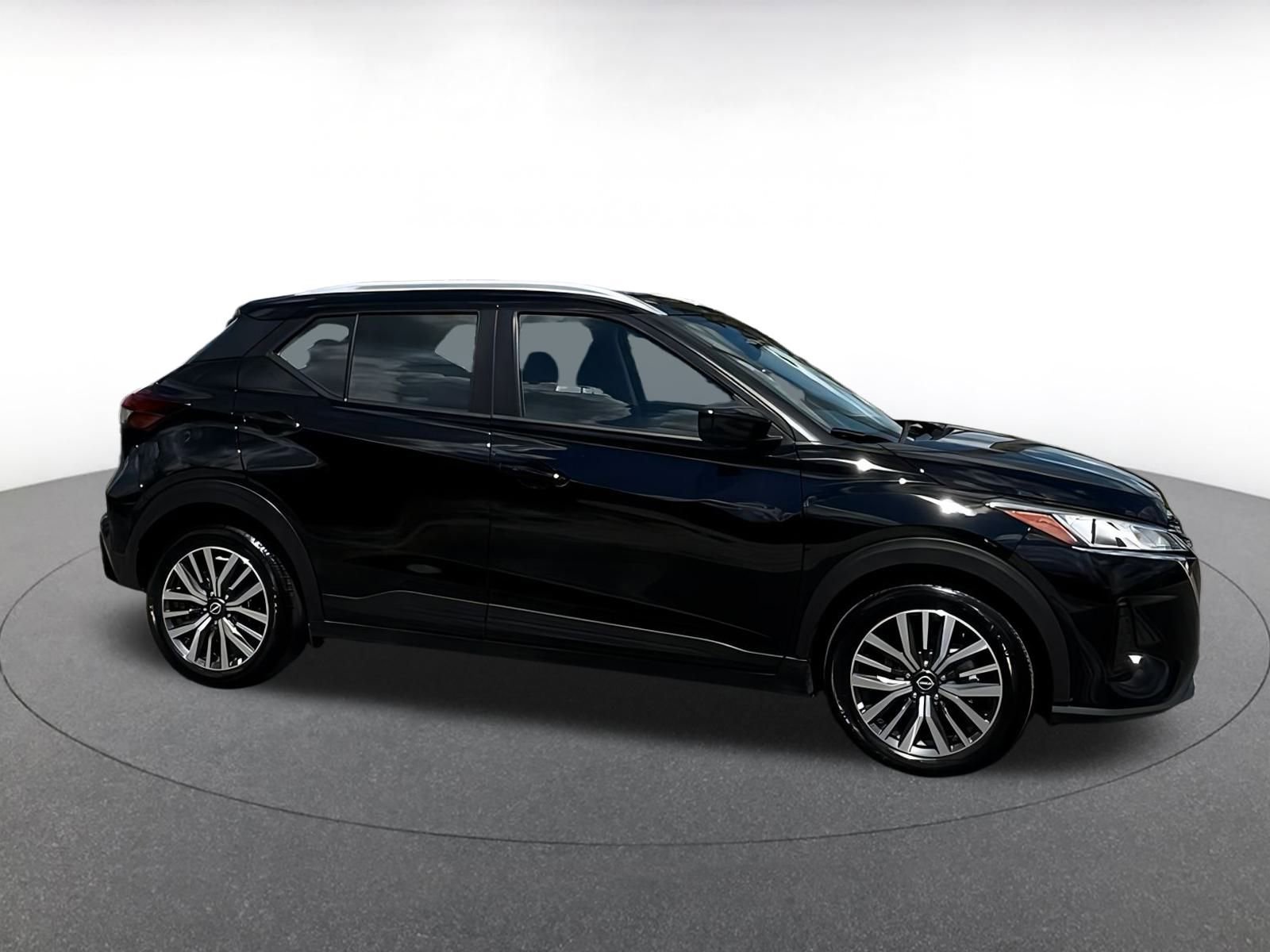 Thumbnail: 2024 Nissan Kicks - 15
