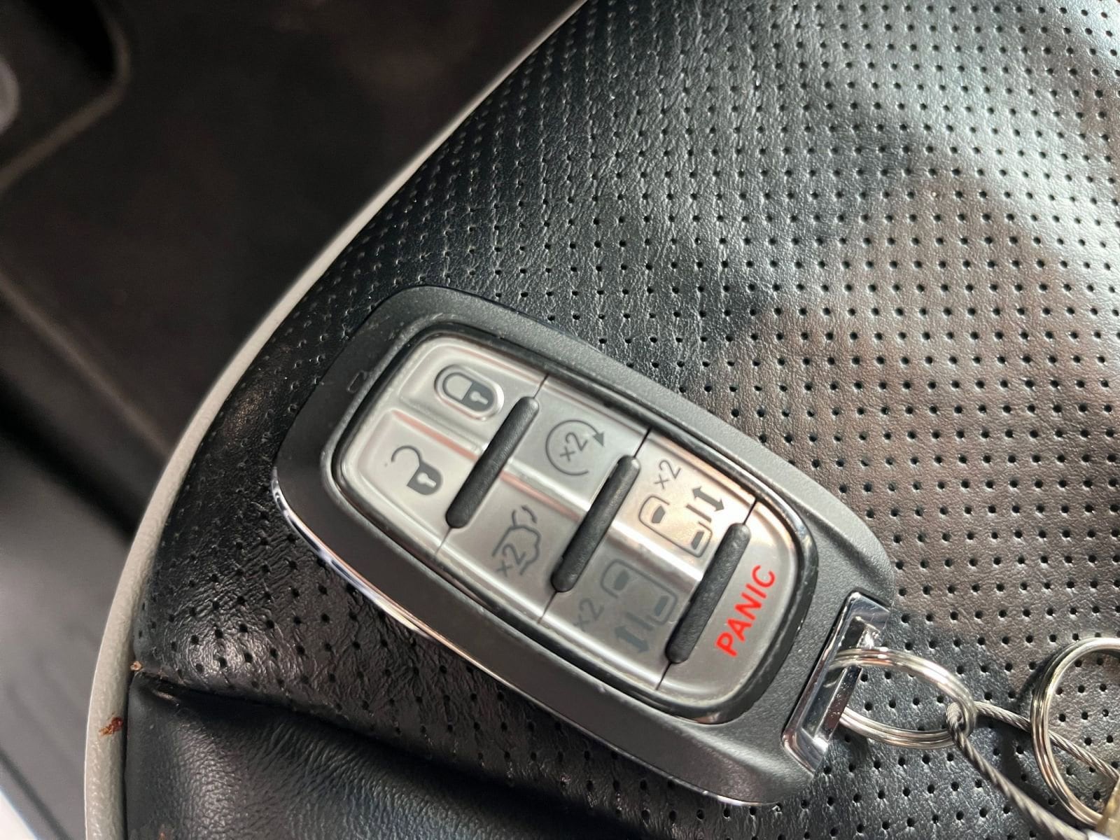 Thumbnail: 2025 Chrysler Pacifica - 28