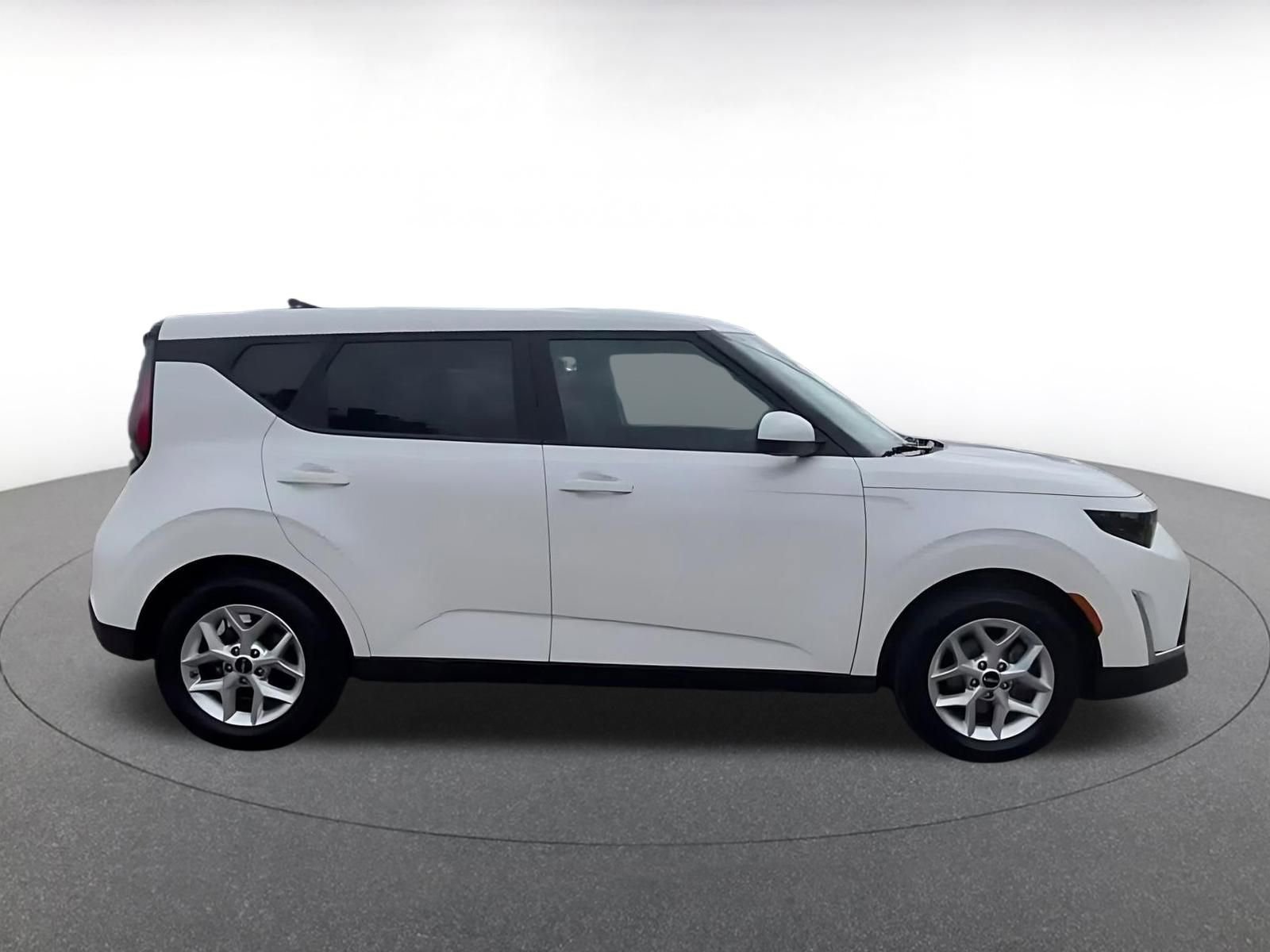 Thumbnail: 2025 Kia Soul - 16