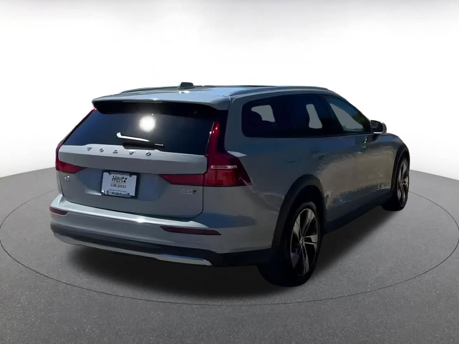 Thumbnail: 2025 Volvo S60 - 15