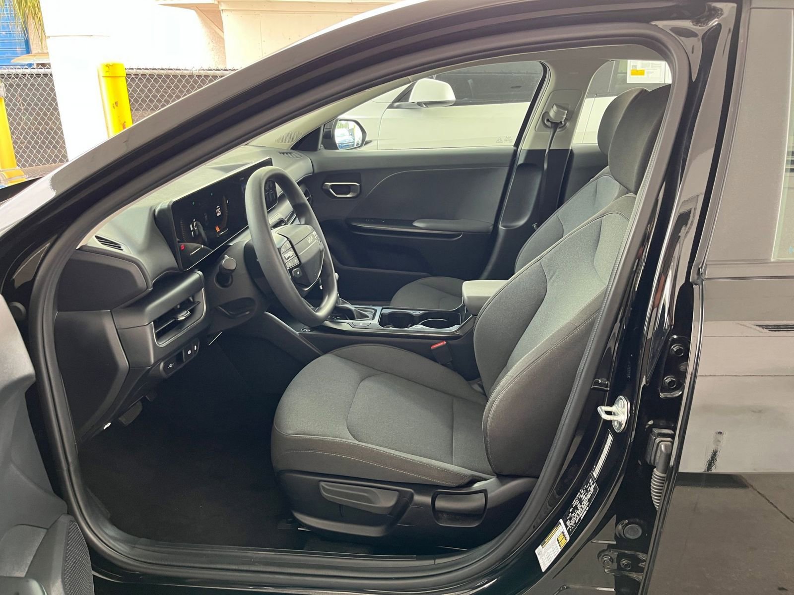 Thumbnail: 2025 Kia K4 - 27