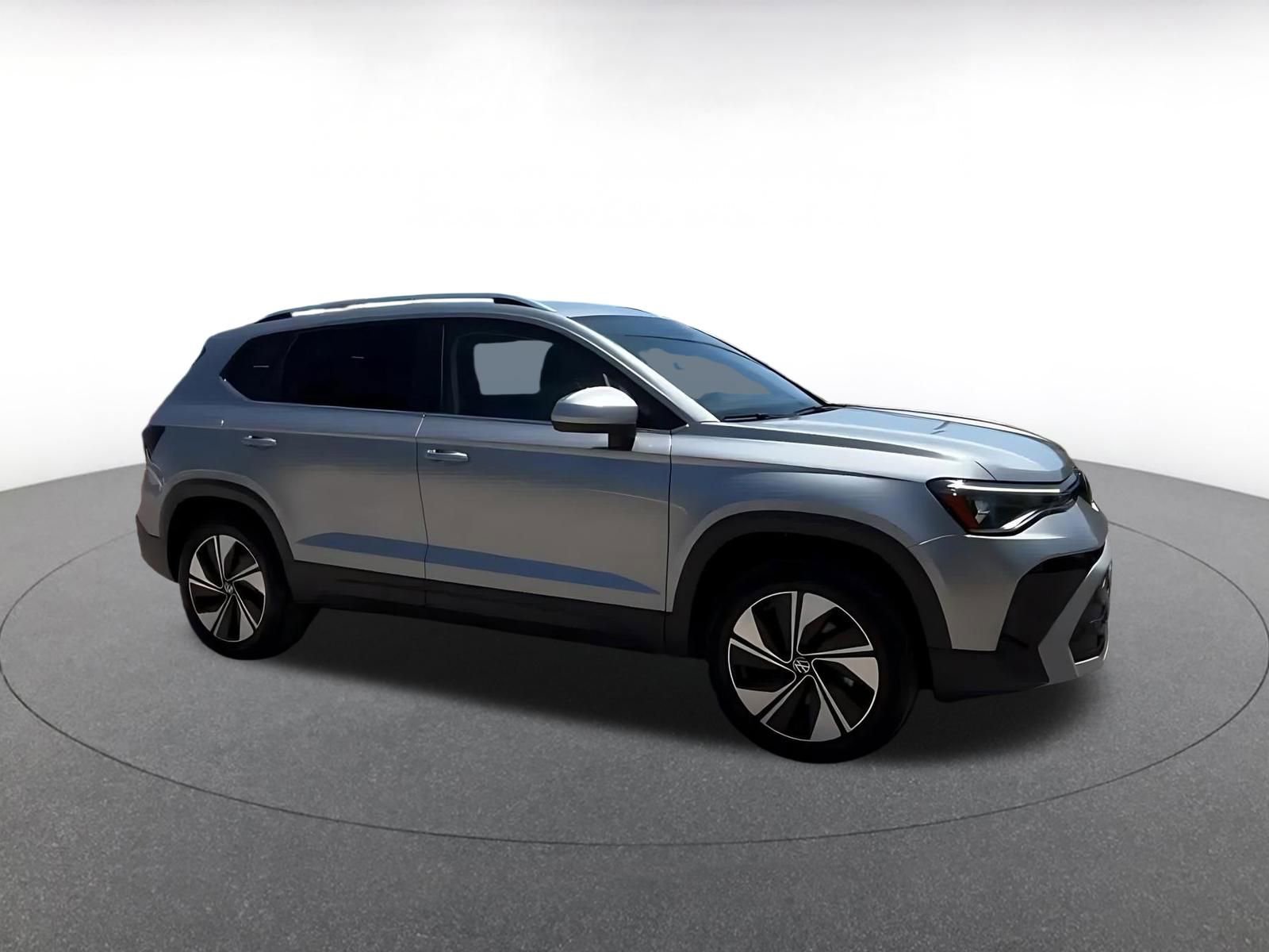 Thumbnail: 2025 Volkswagen Taos - 2