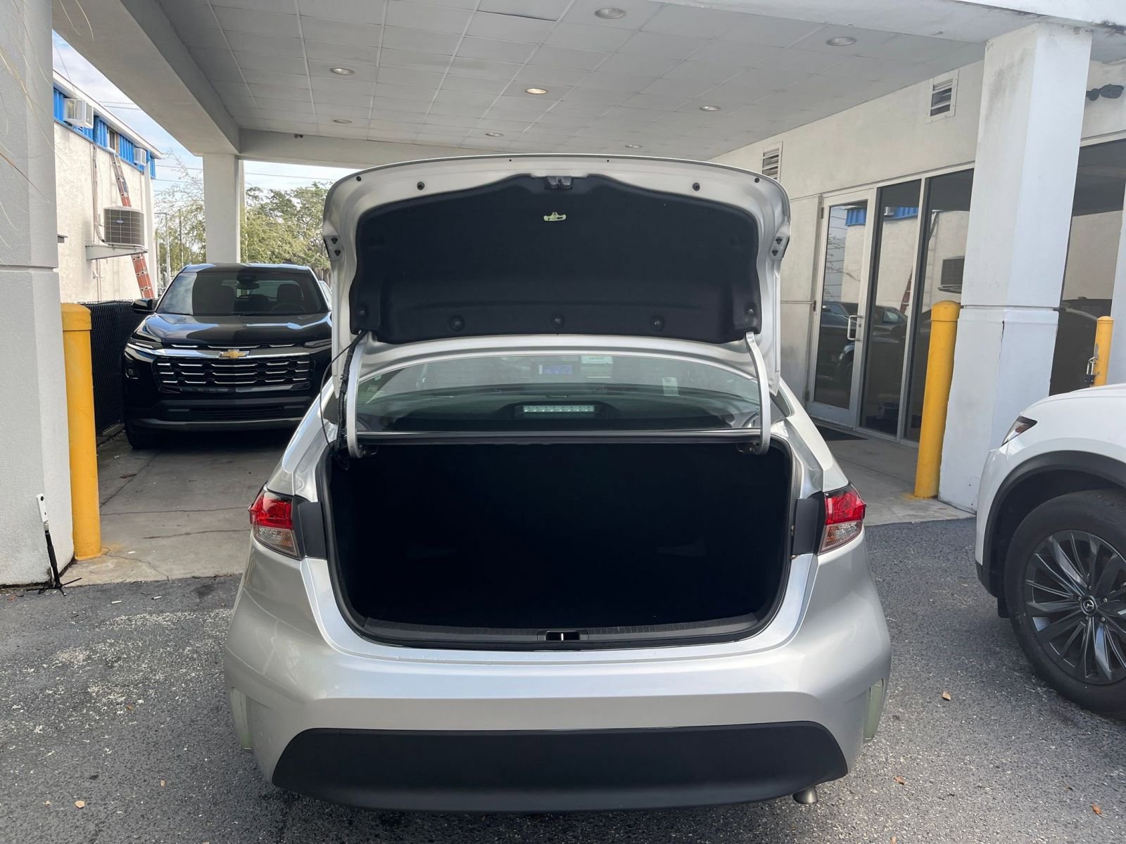 Thumbnail: 2025 Toyota Corolla - 31