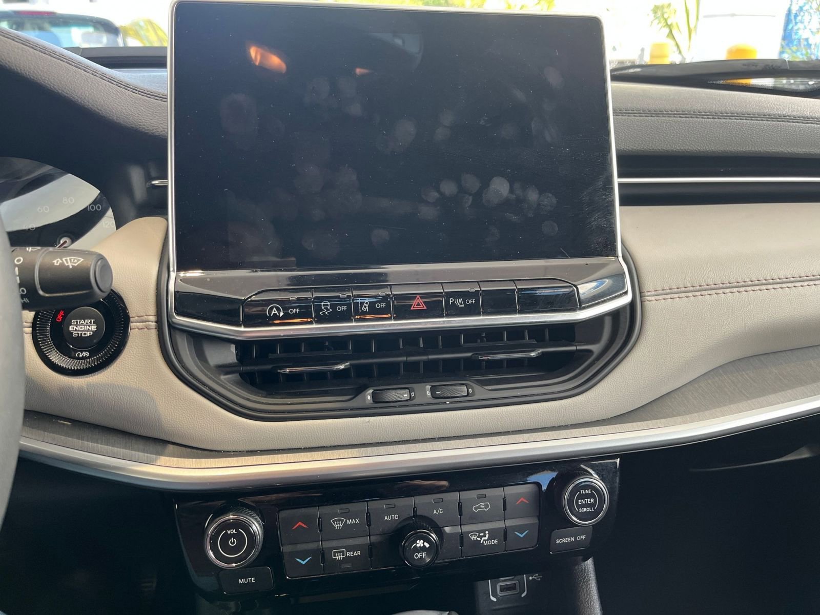 Thumbnail: 2025 Jeep Compass - 17