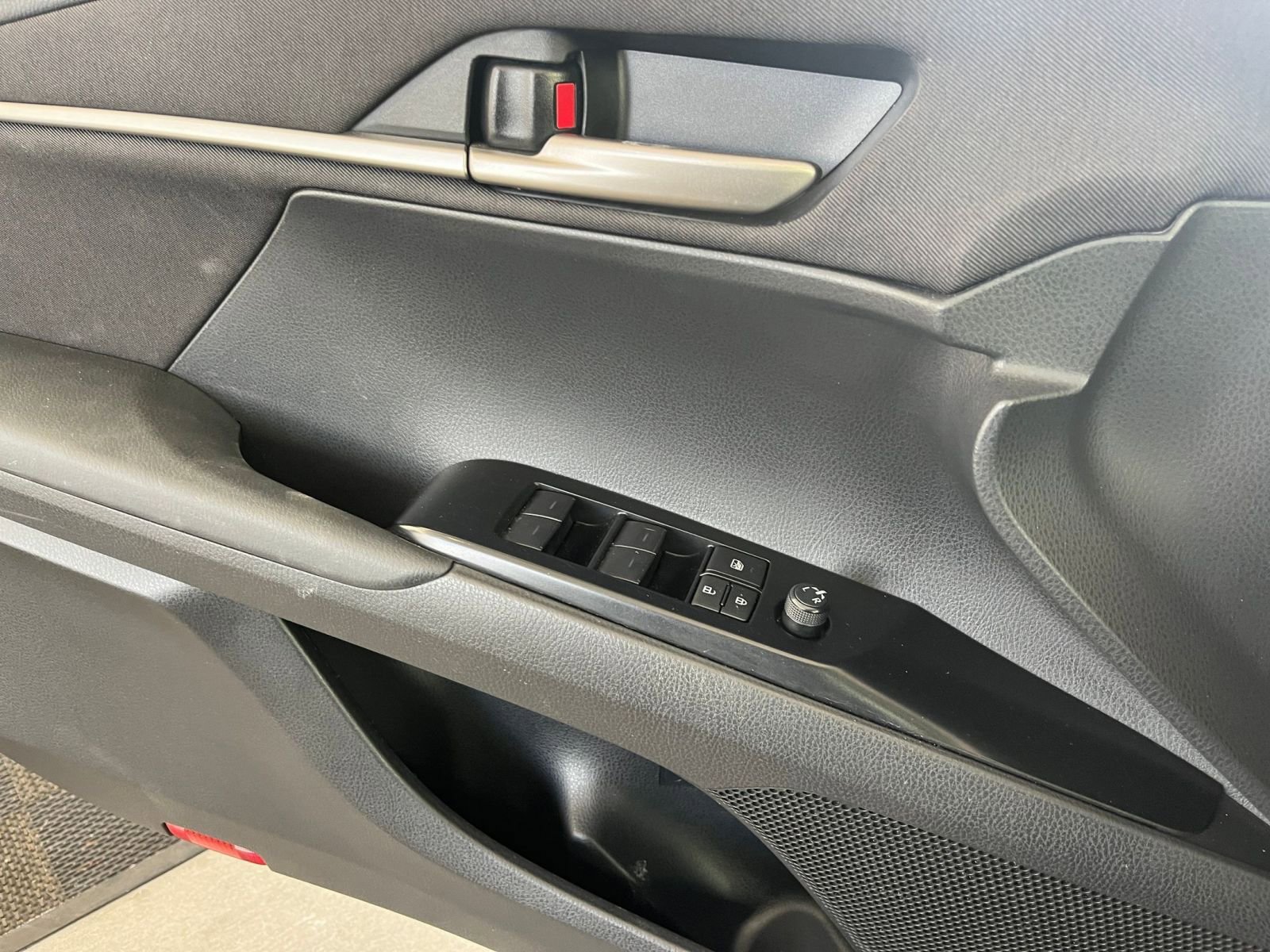 Thumbnail: 2025 Toyota Camry - 20