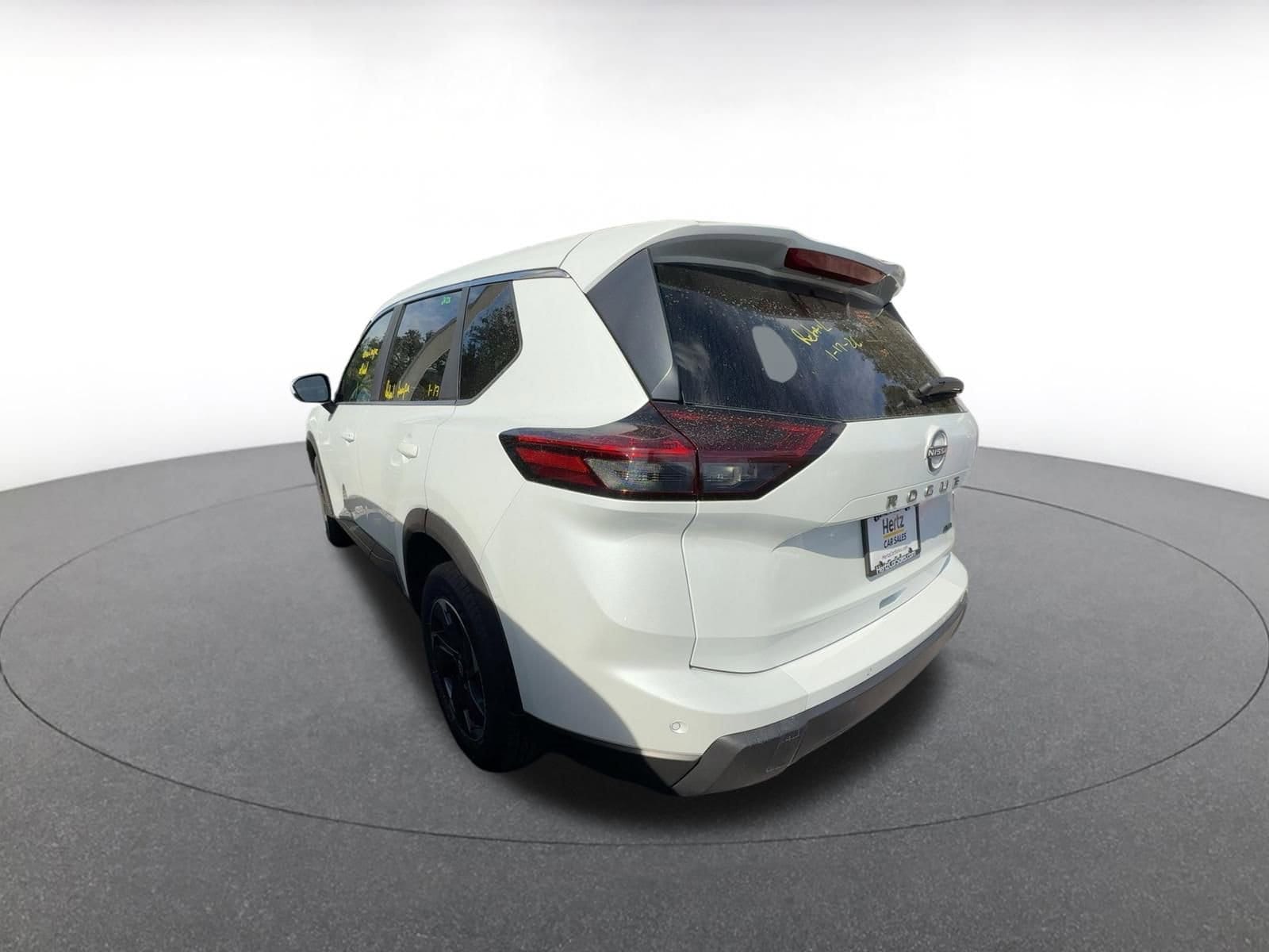 Thumbnail: 2025 Nissan Rogue - 4
