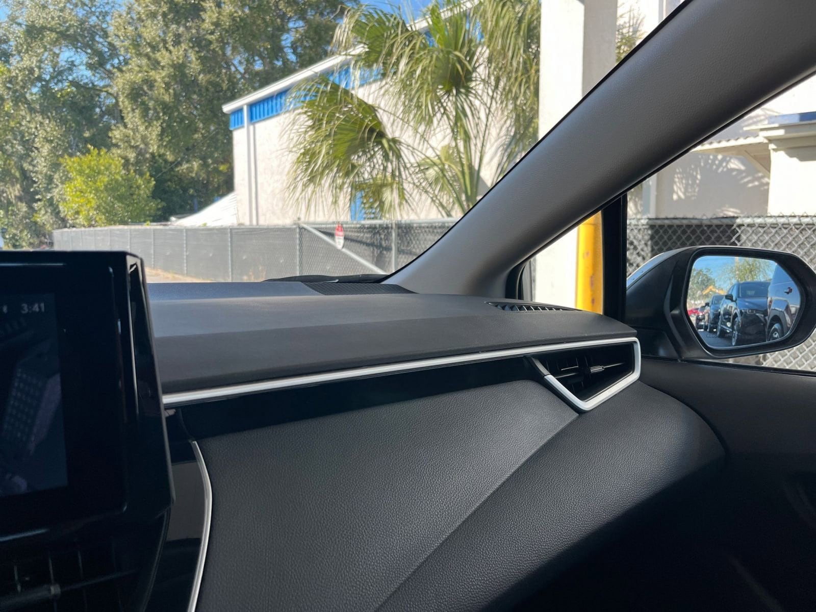 Thumbnail: 2025 Toyota Corolla - 35