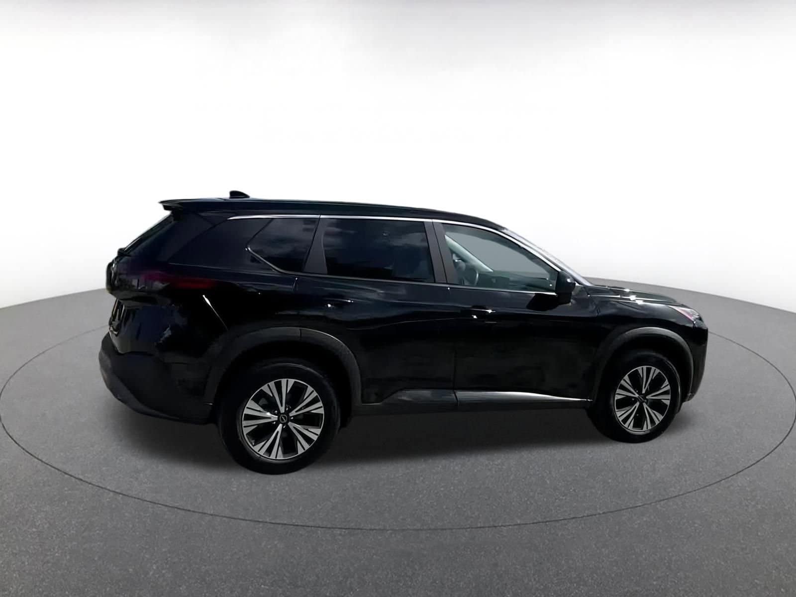 2023 Nissan Rogue SV 12