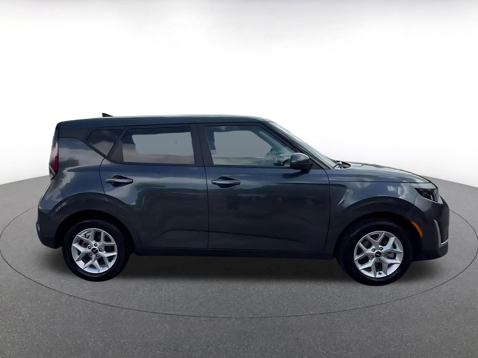 Thumbnail: 2025 Kia Soul - 16
