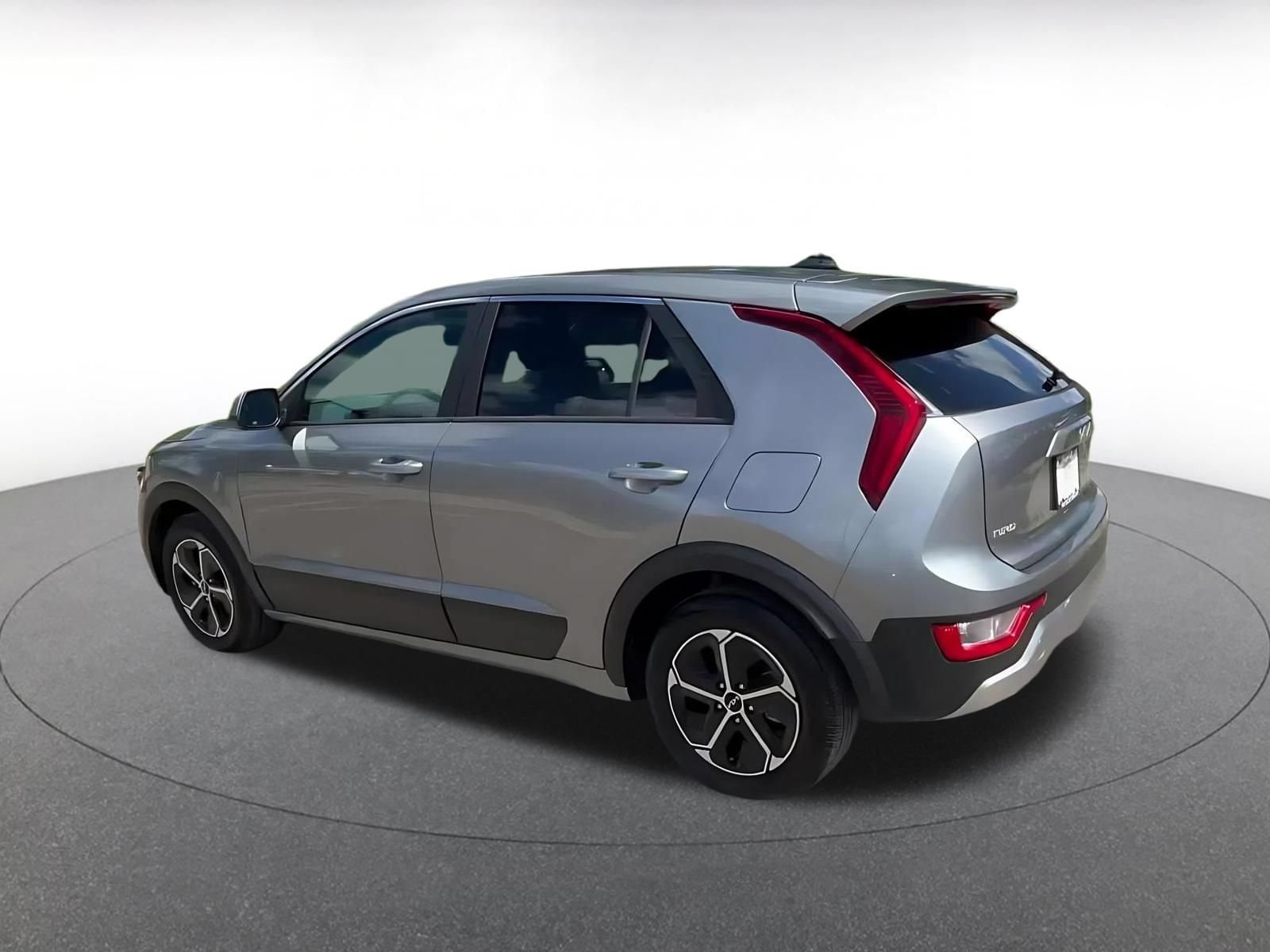 Thumbnail: 2026 Kia Niro - 10