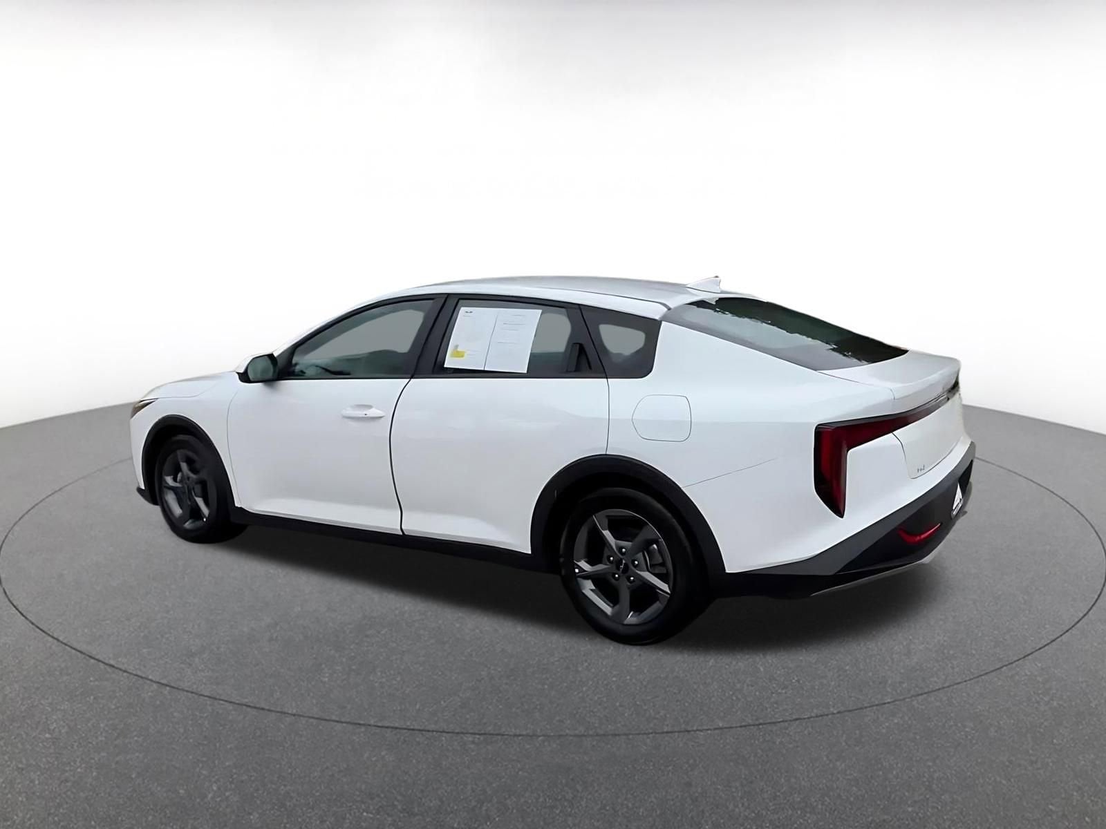 Thumbnail: 2025 Kia K4 - 10