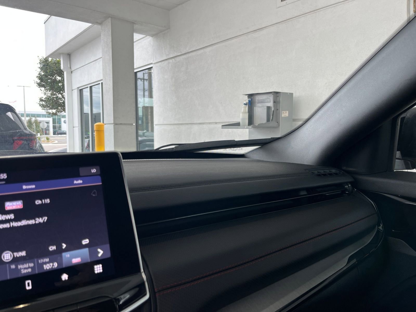 Thumbnail: 2025 Jeep Compass - 35