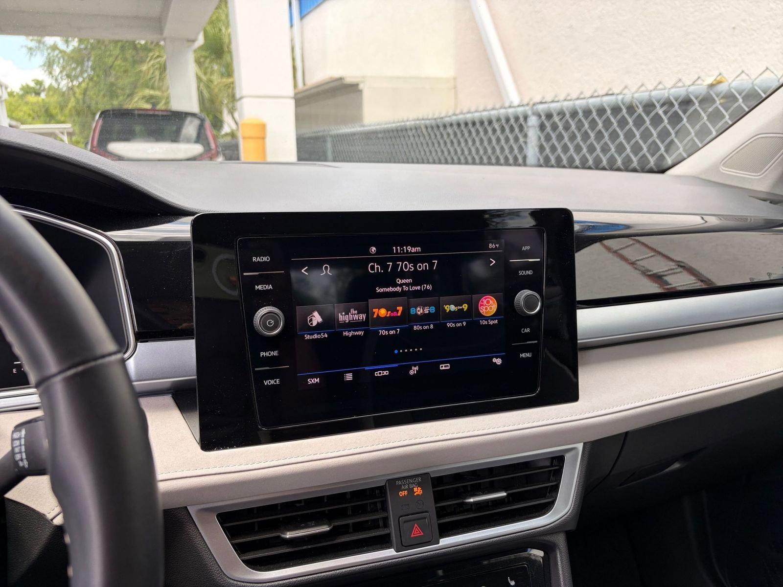 Thumbnail: 2025 Volkswagen Taos - 17