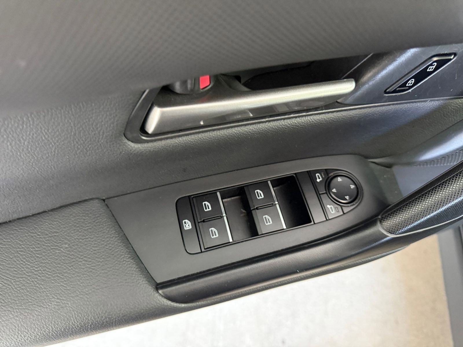 Thumbnail: 2025 Mazda CX-50 - 20