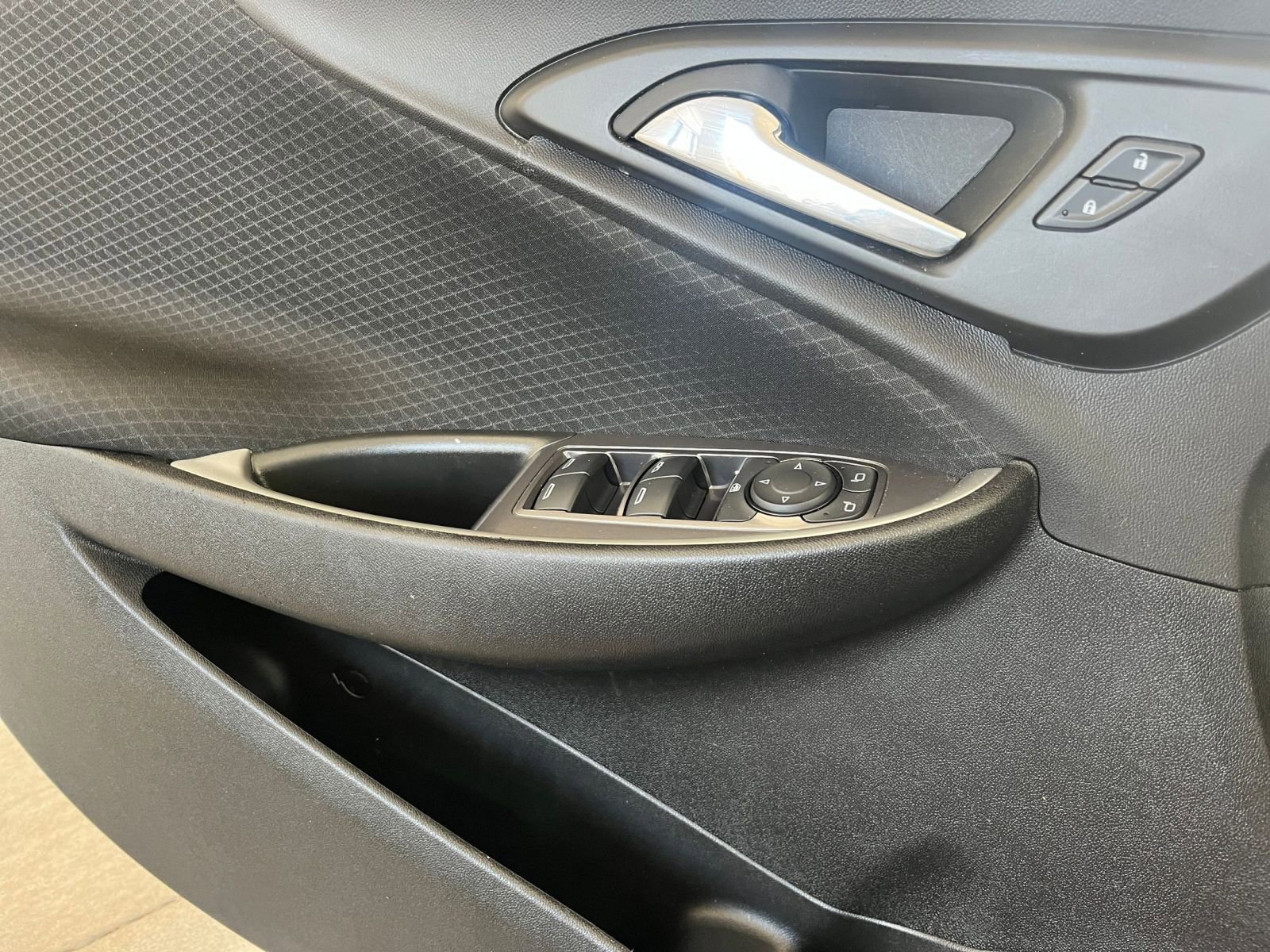 Thumbnail: 2024 Chevrolet Malibu - 18