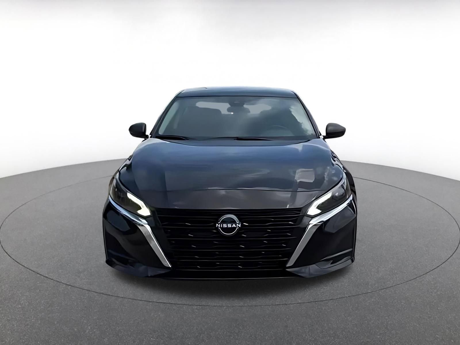 Thumbnail: 2025 Nissan Altima - 4