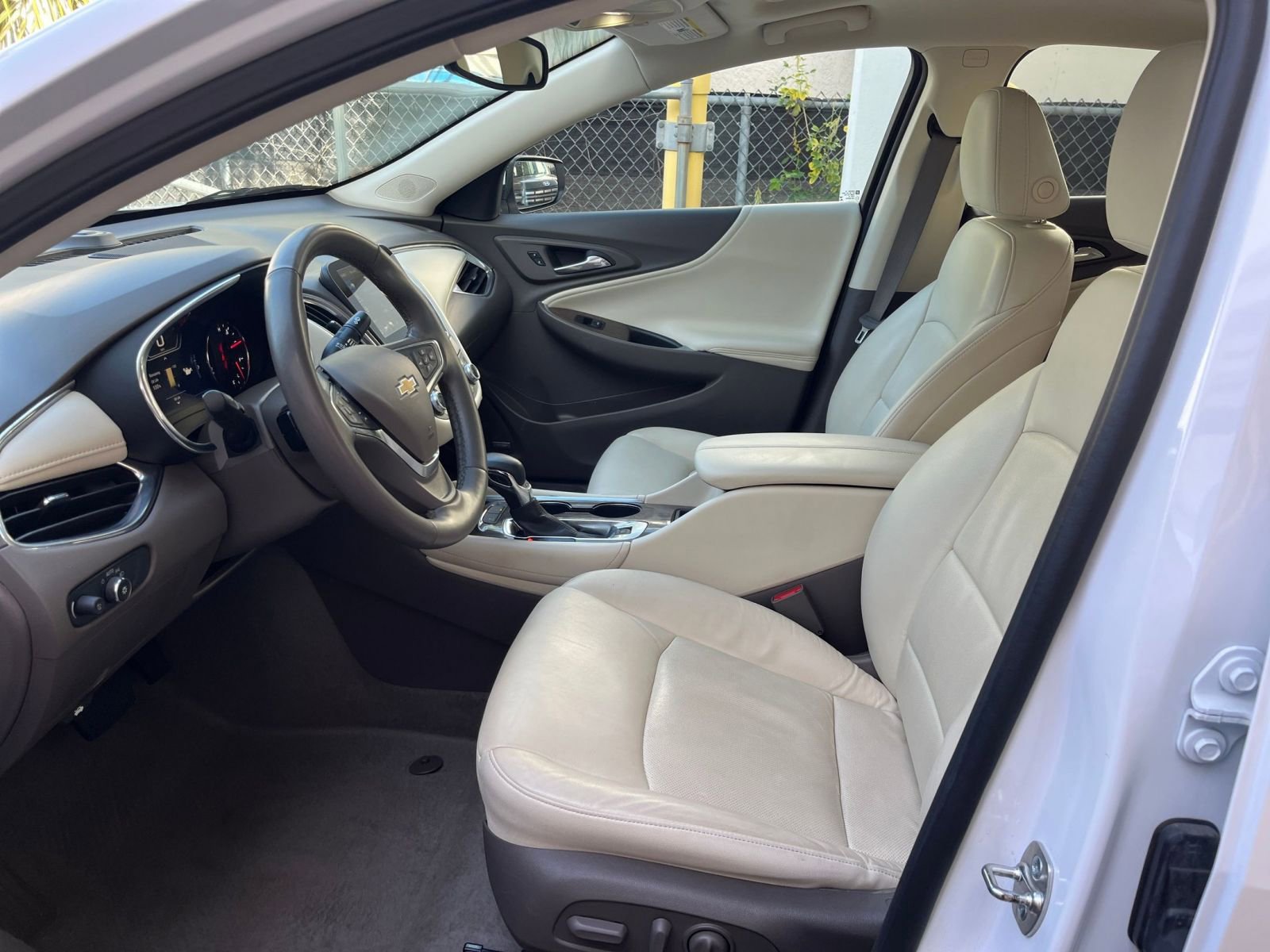 Thumbnail: 2024 Chevrolet Malibu - 27