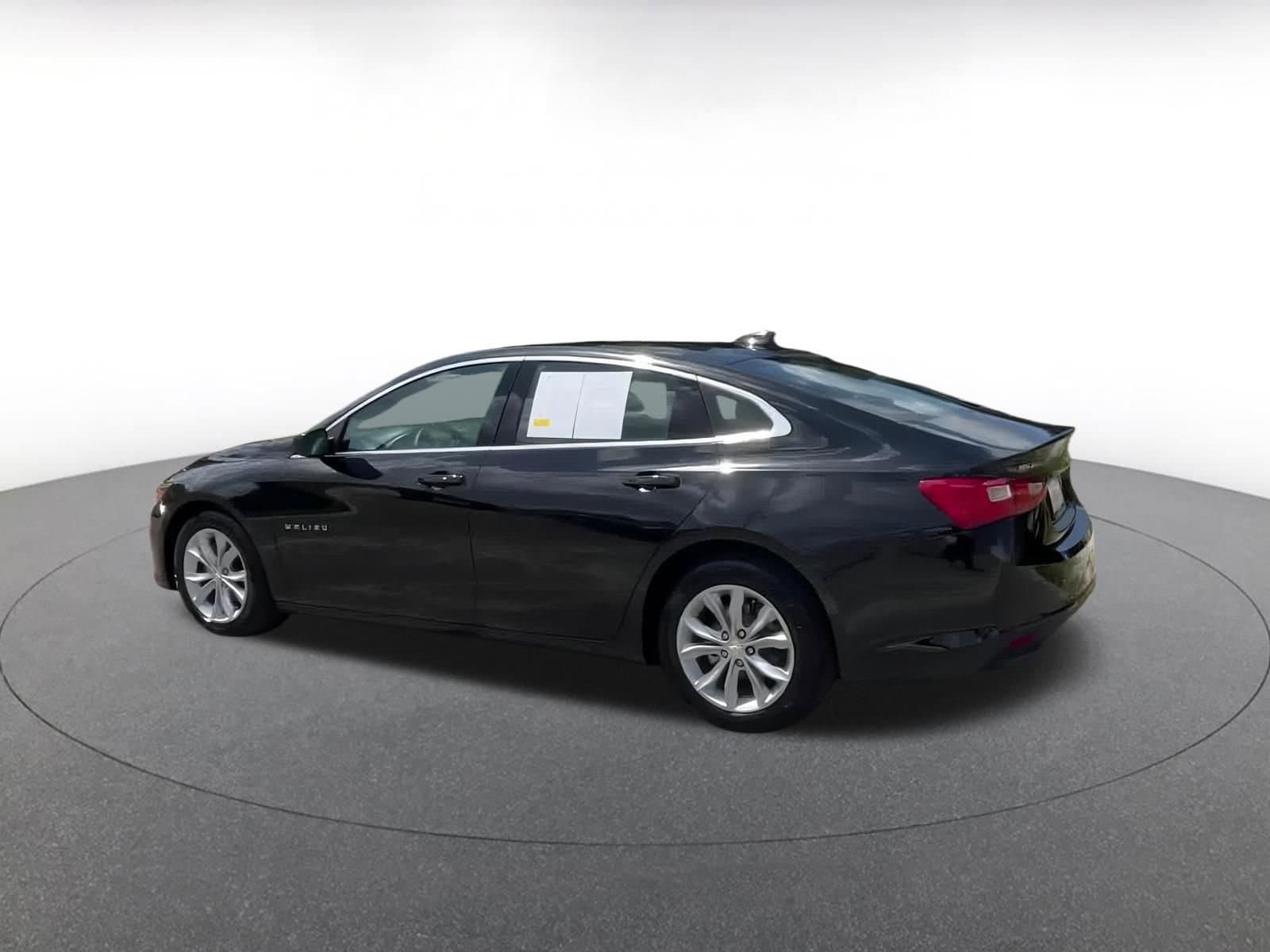 Thumbnail: 2023 Chevrolet Malibu - 11