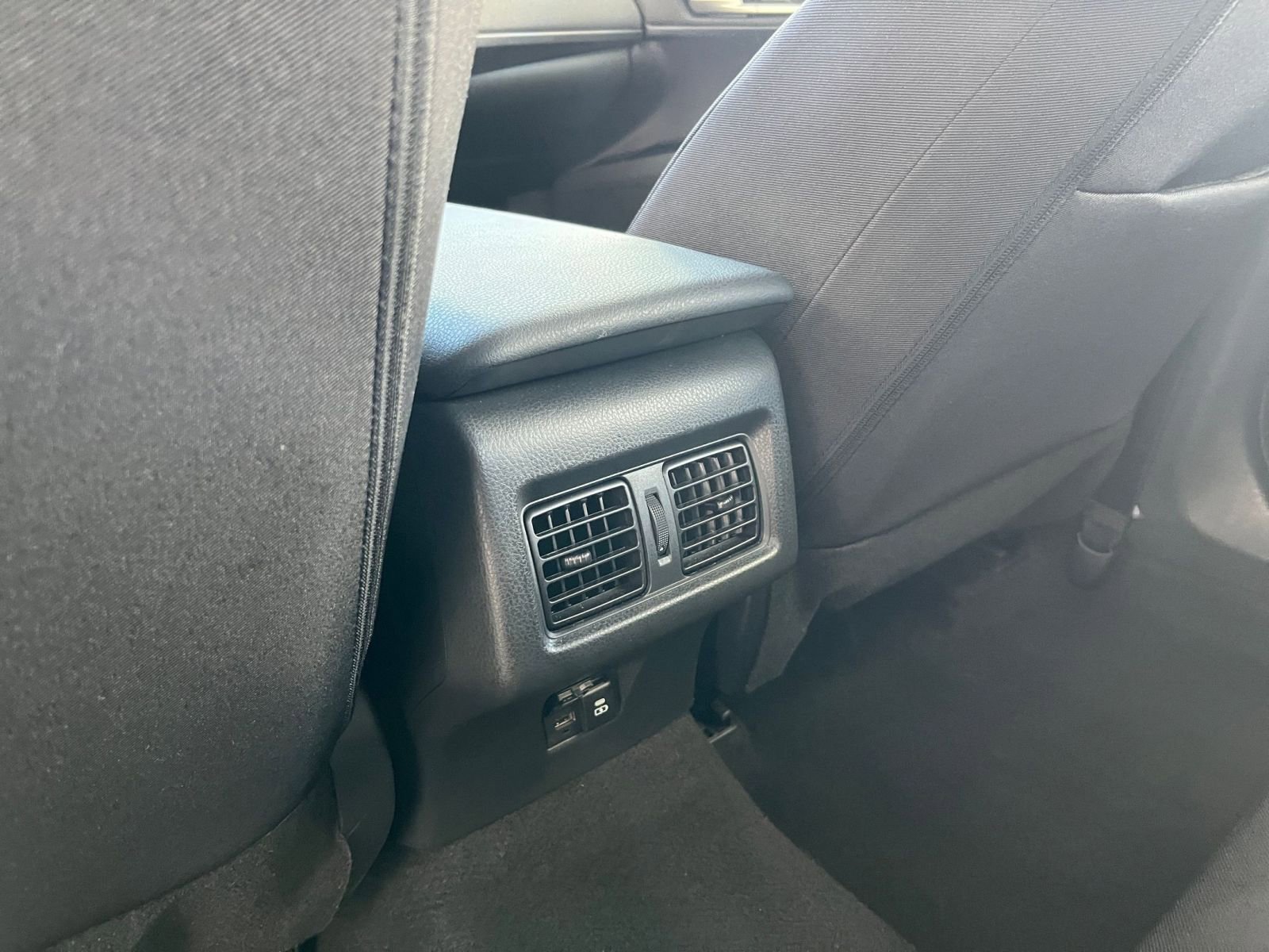 Thumbnail: 2025 Toyota Camry - 24