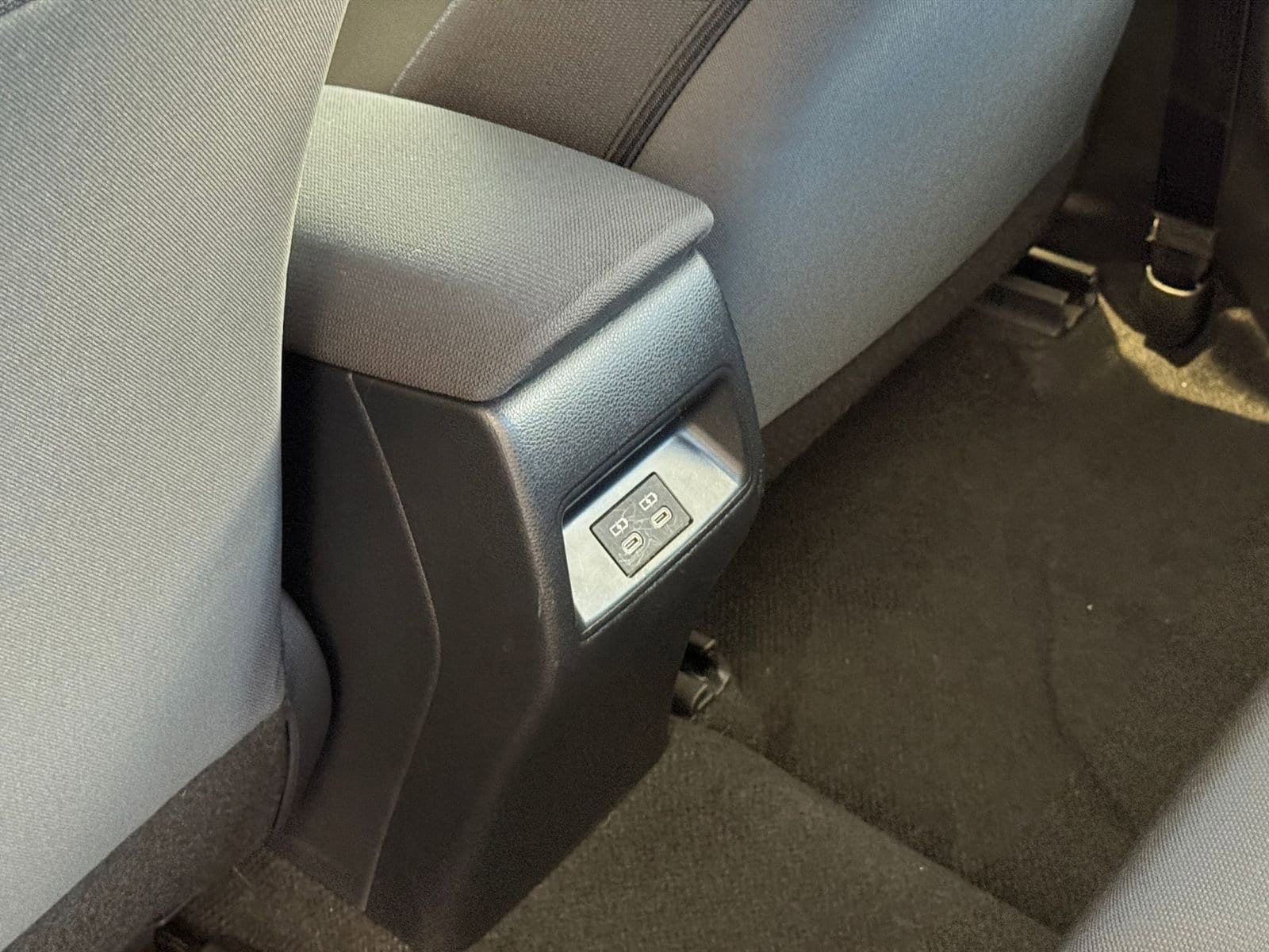 Thumbnail: 2025 Toyota Corolla - 24