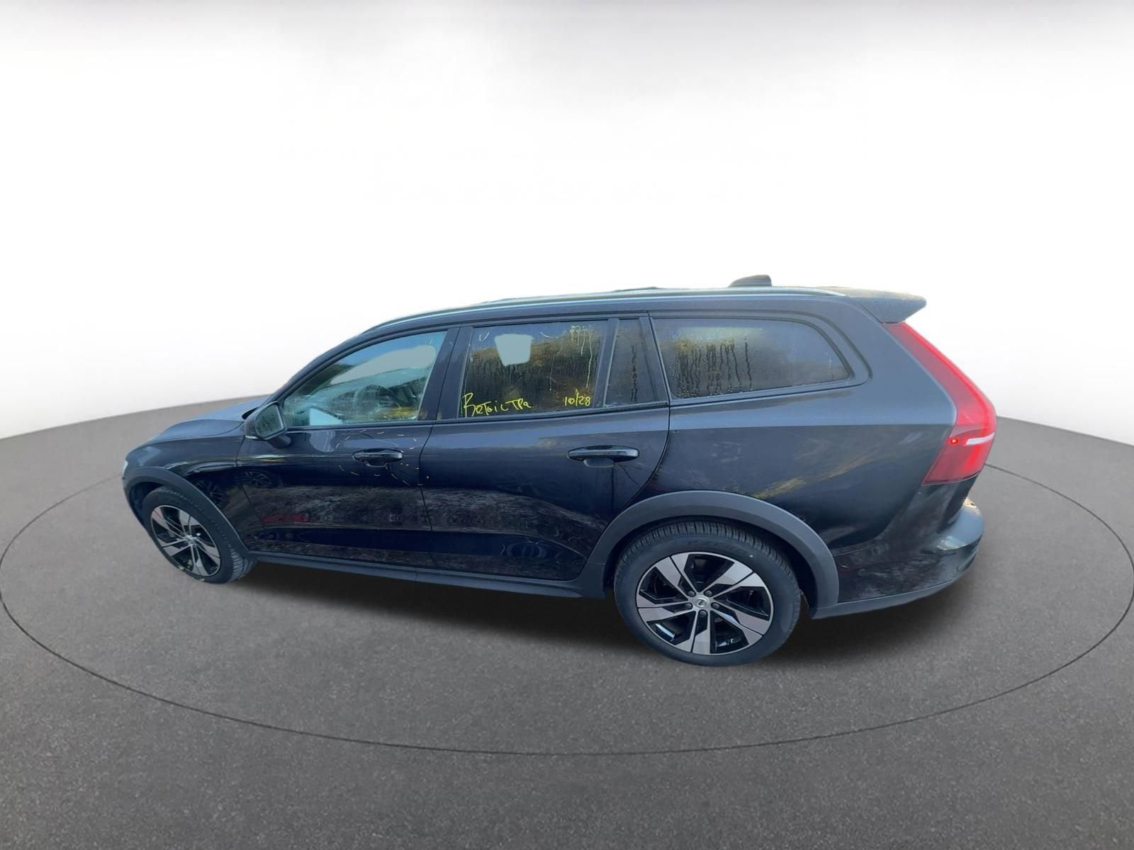 Thumbnail: 2025 Volvo S60 - 6