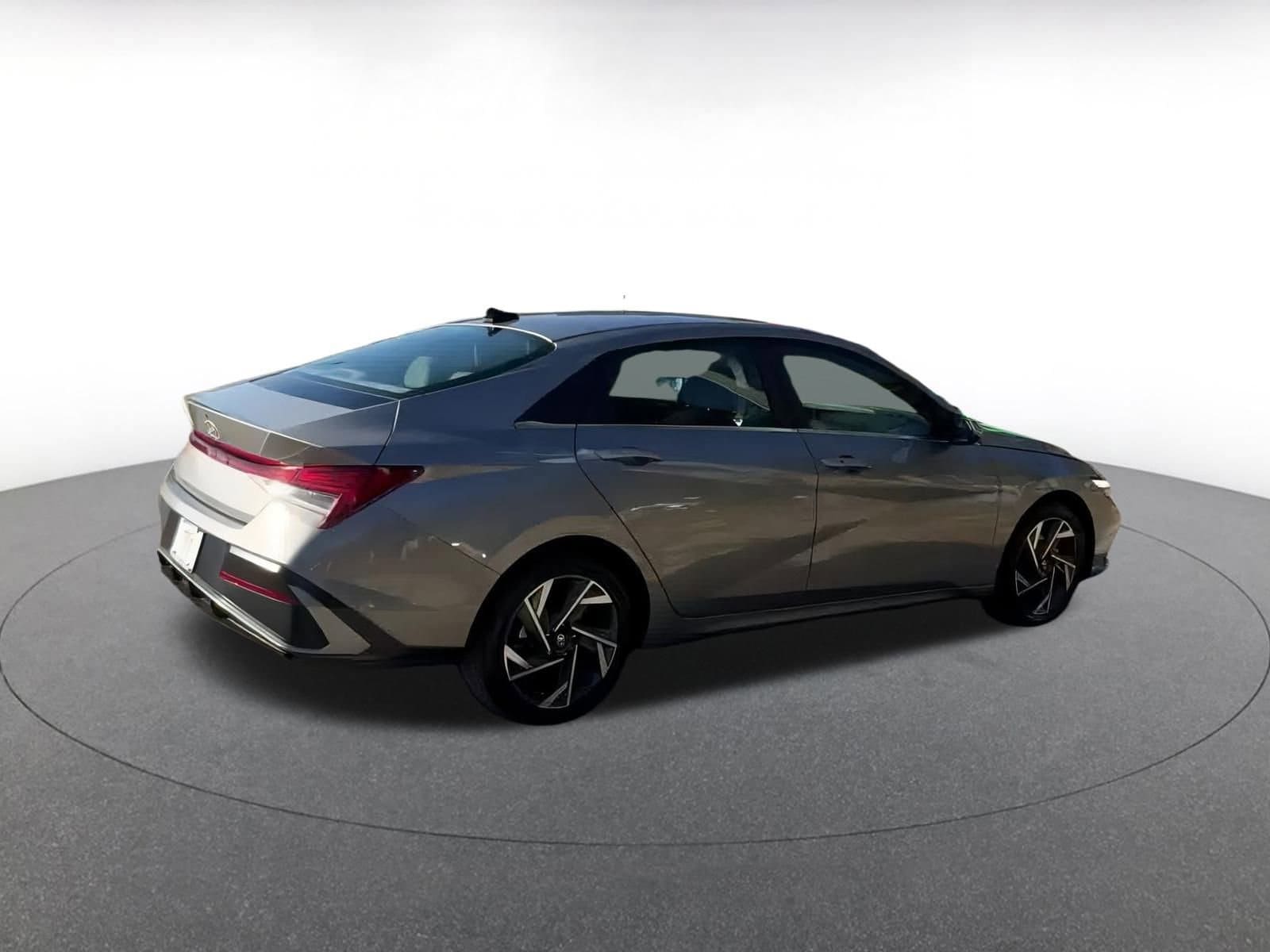 Thumbnail: 2025 Hyundai Elantra - 15