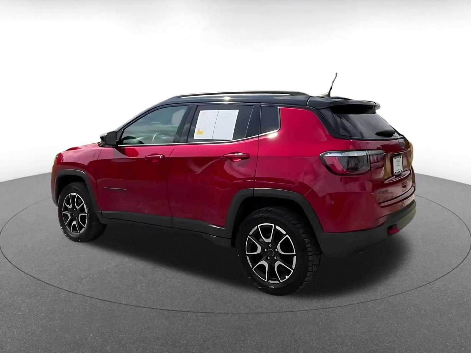 Thumbnail: 2025 Jeep Compass - 9