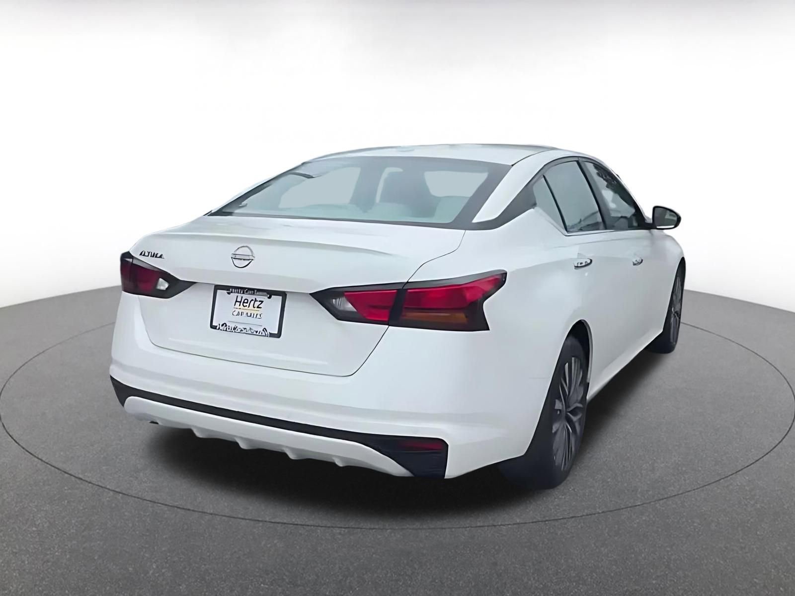 Thumbnail: 2025 Nissan Altima - 15