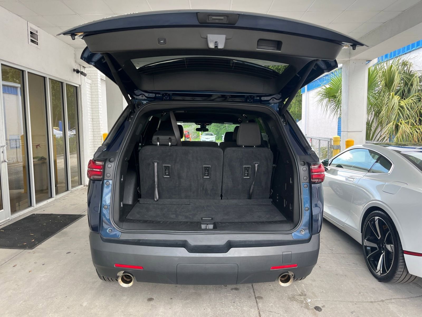 Thumbnail: 2023 Chevrolet Traverse - 31