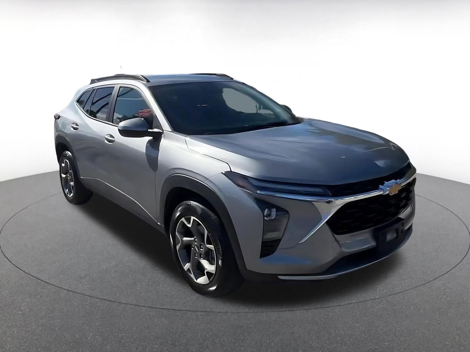 Thumbnail: 2025 Chevrolet Trax - 3