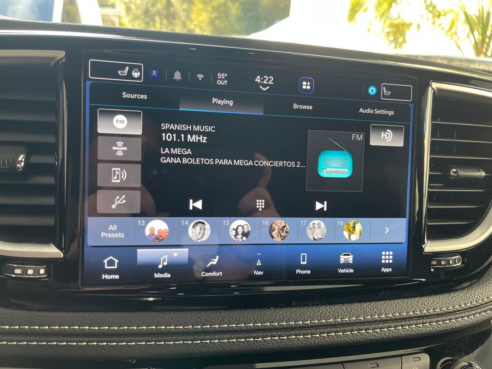 Thumbnail: 2025 Chrysler Pacifica - 22