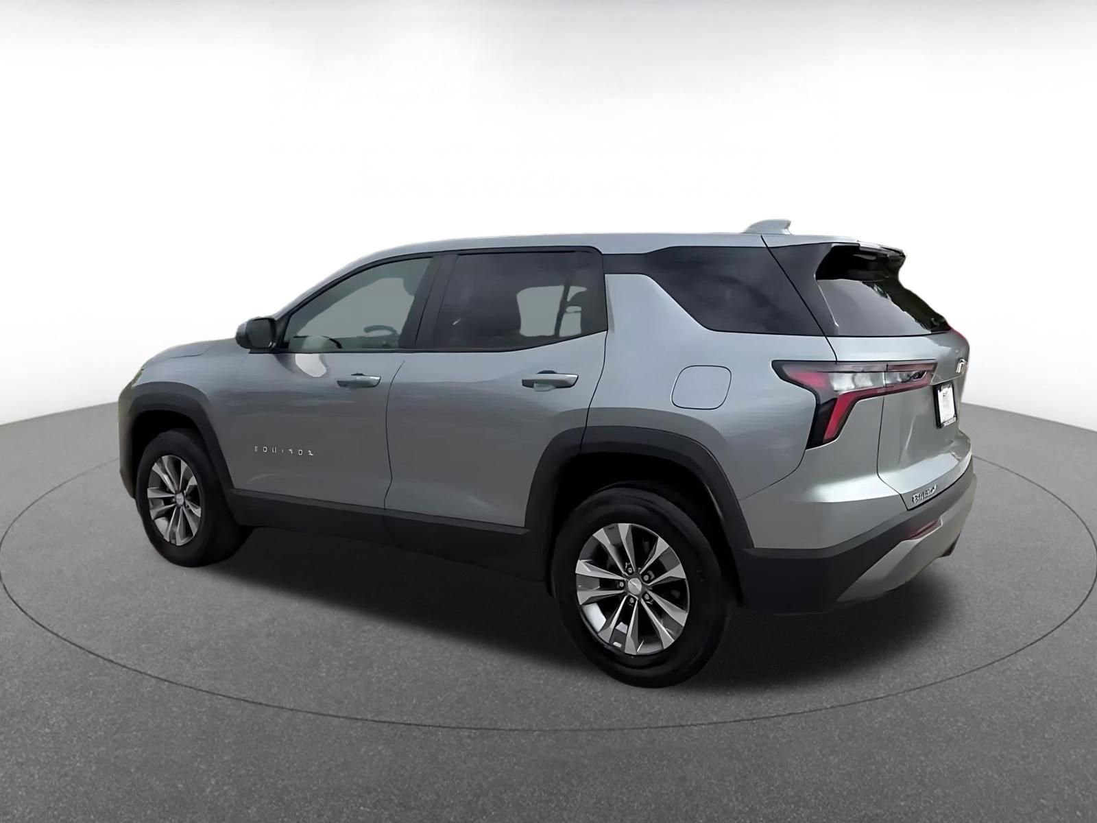Thumbnail: 2025 Chevrolet Equinox - 10