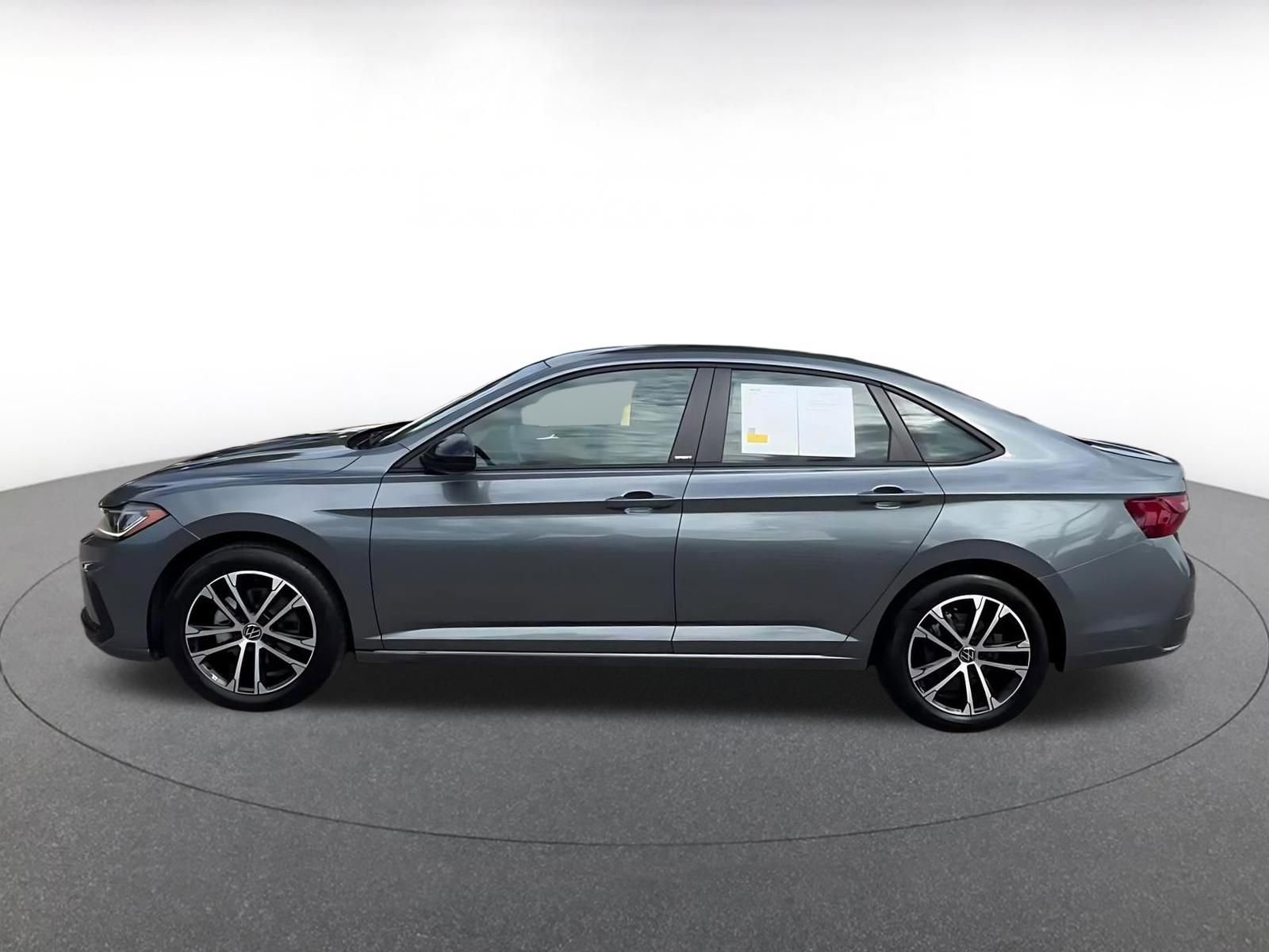 Thumbnail: 2025 Volkswagen Jetta - 9