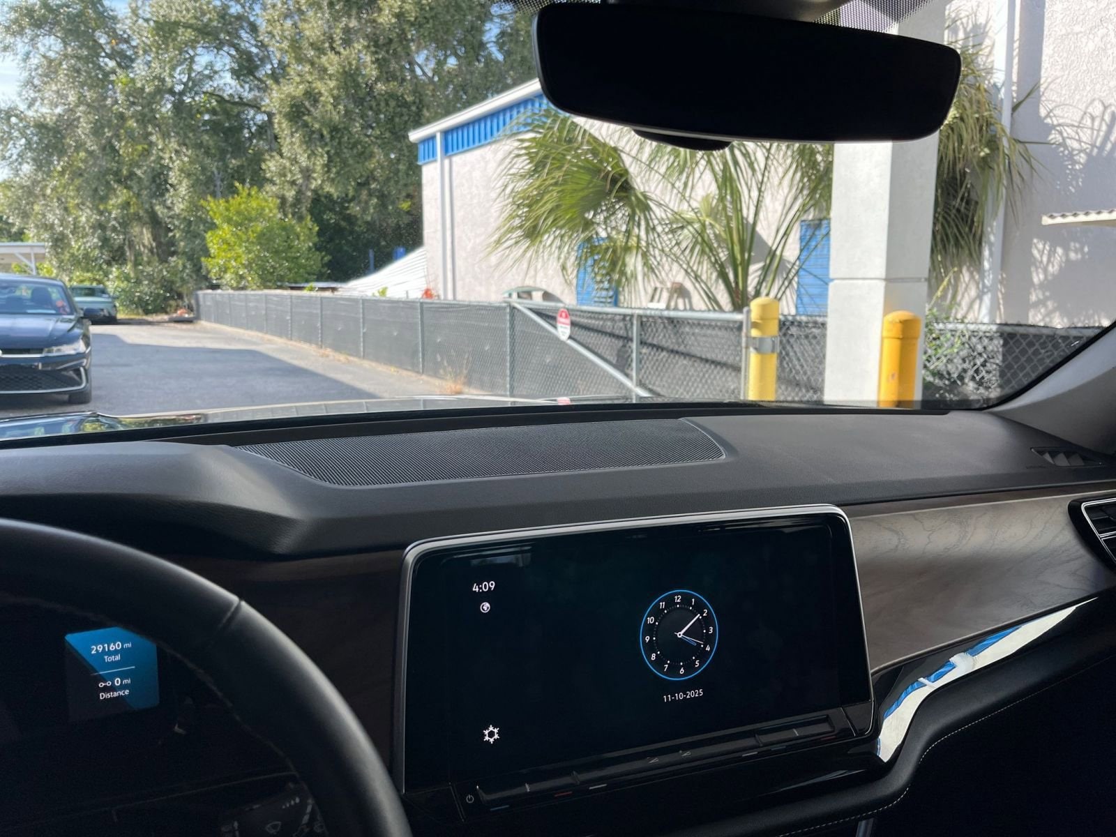 Thumbnail: 2025 Volkswagen Atlas - 18