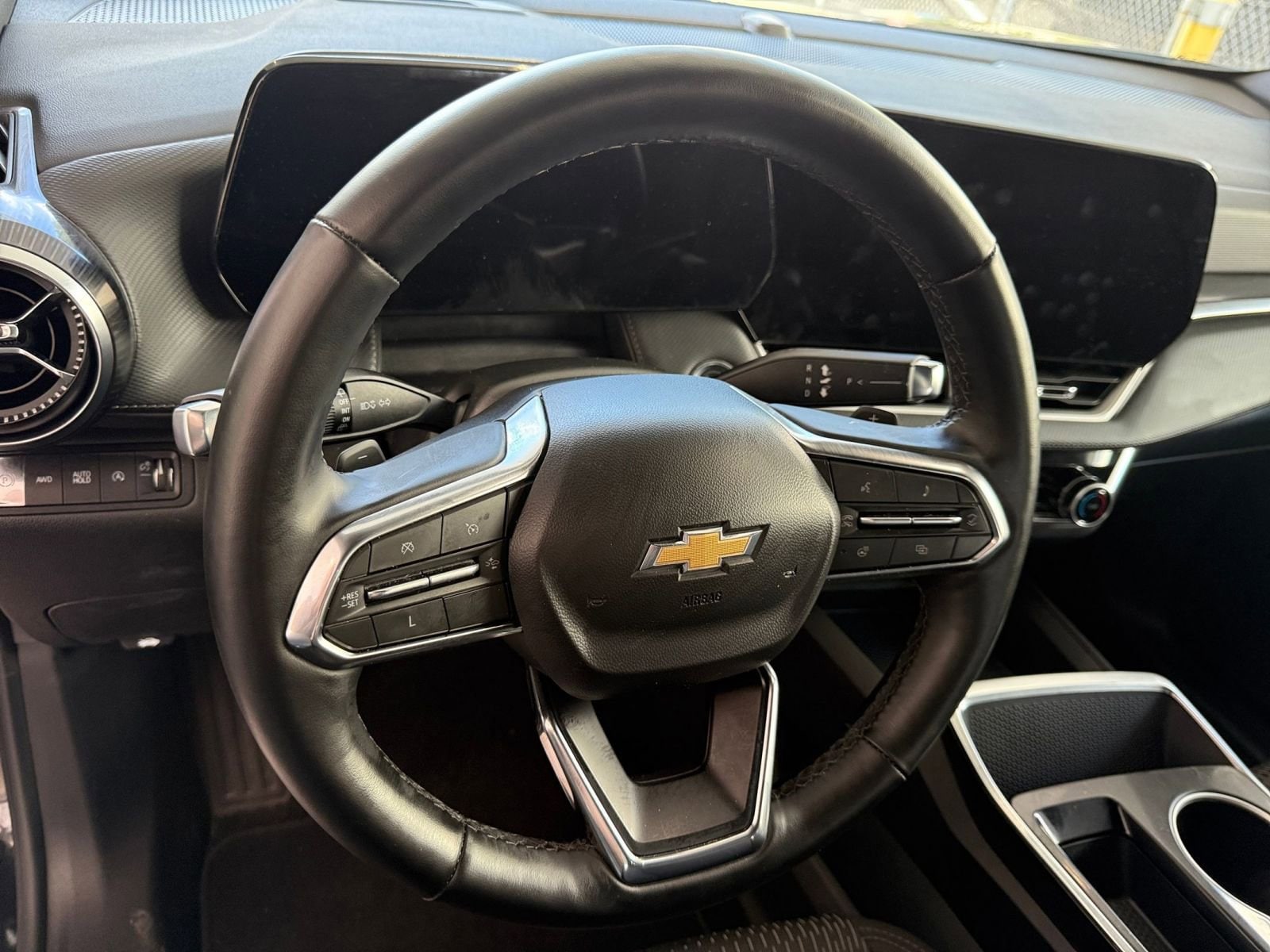 Thumbnail: 2025 Chevrolet Equinox - 25