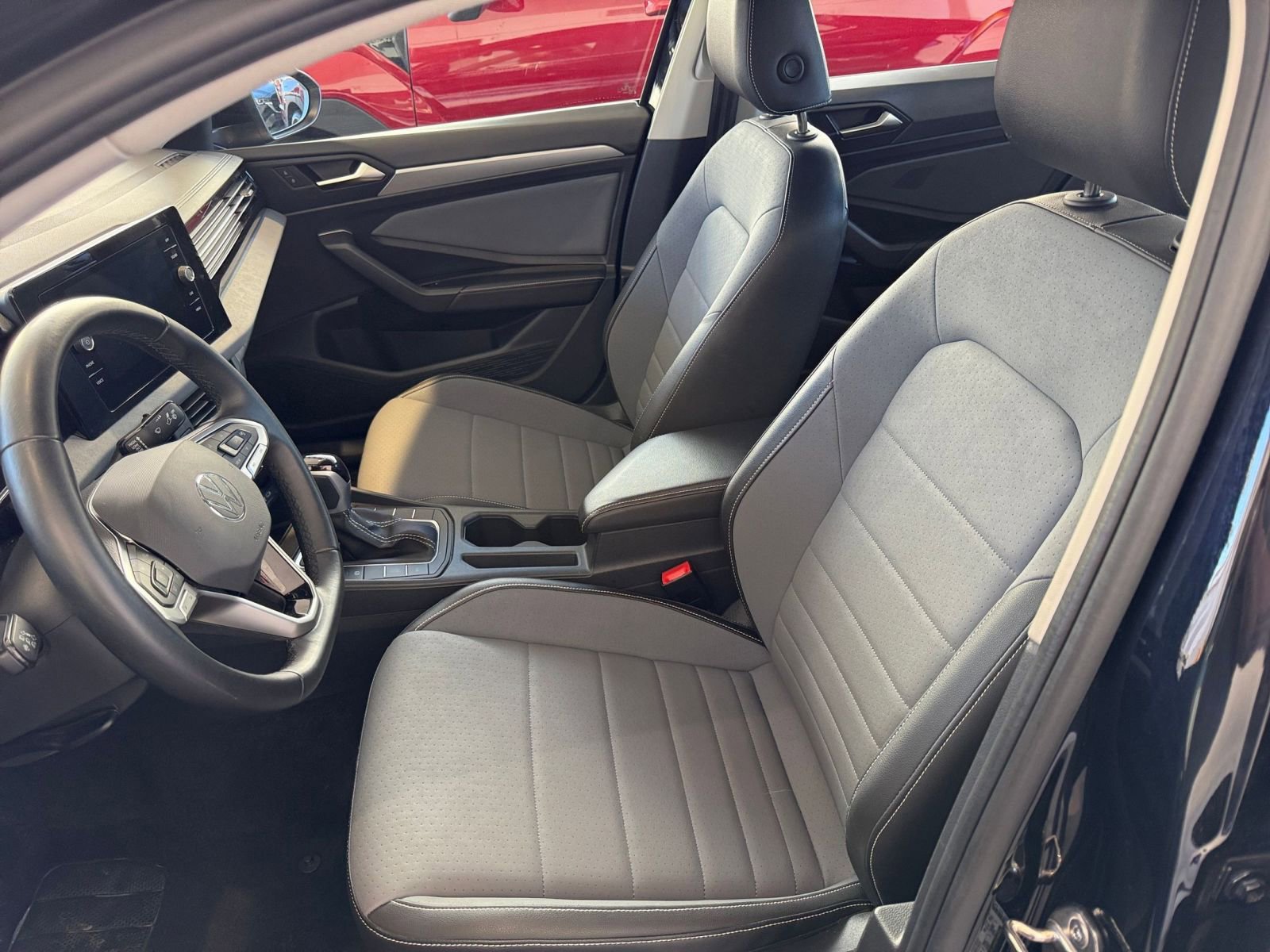 Thumbnail: 2025 Volkswagen Jetta - 27