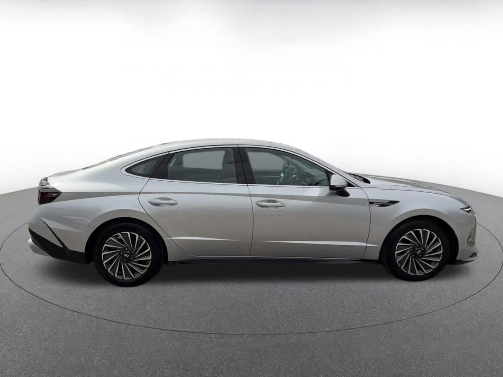 Thumbnail: 2025 Hyundai Sonata - 16