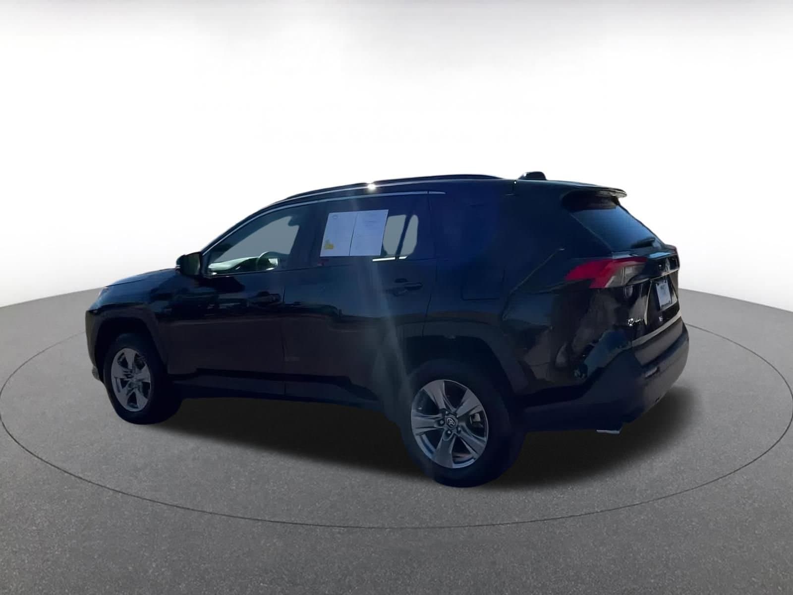 Thumbnail: 2025 Toyota RAV4 - 10