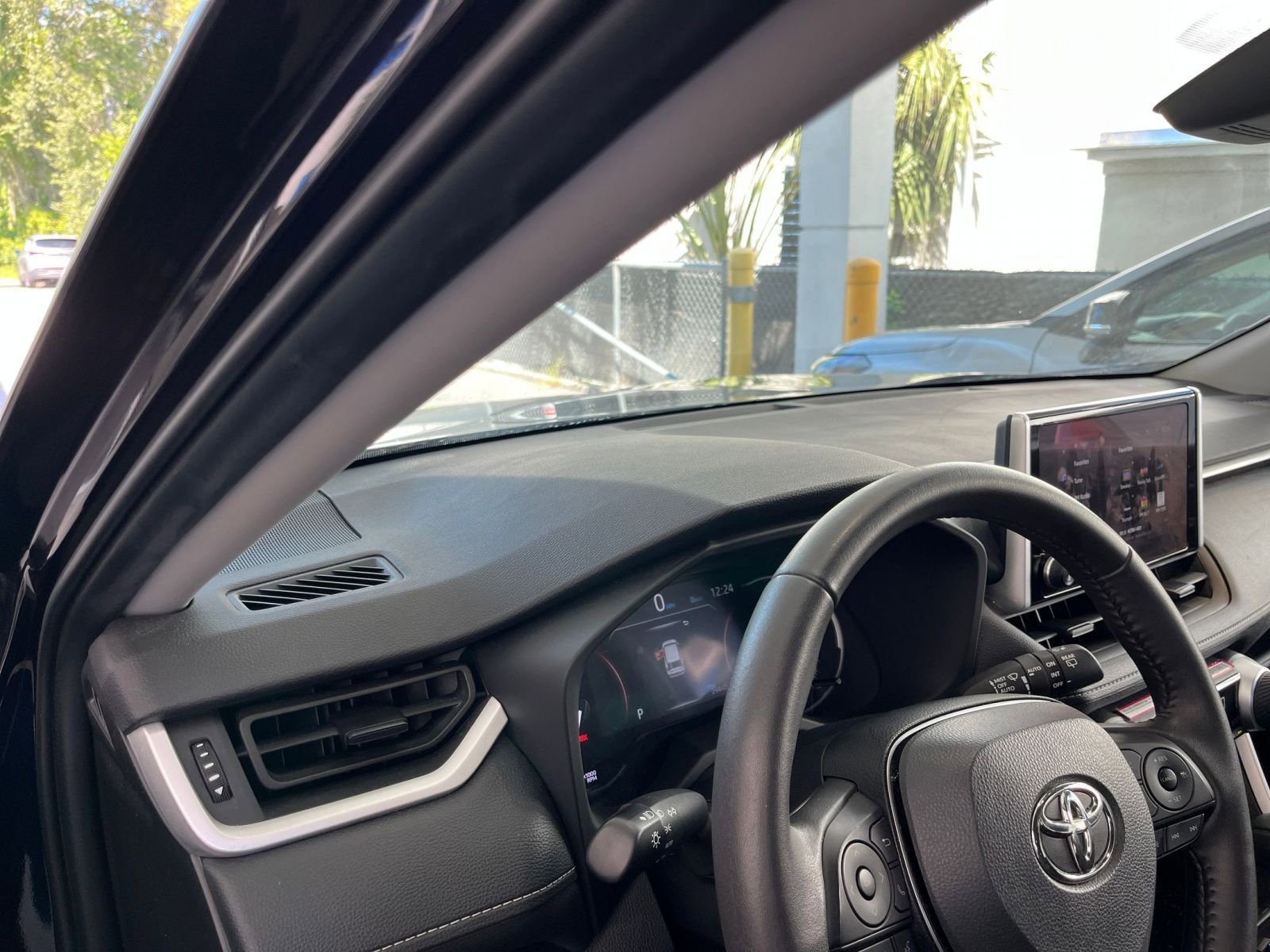 Thumbnail: 2024 Toyota RAV4 - 34